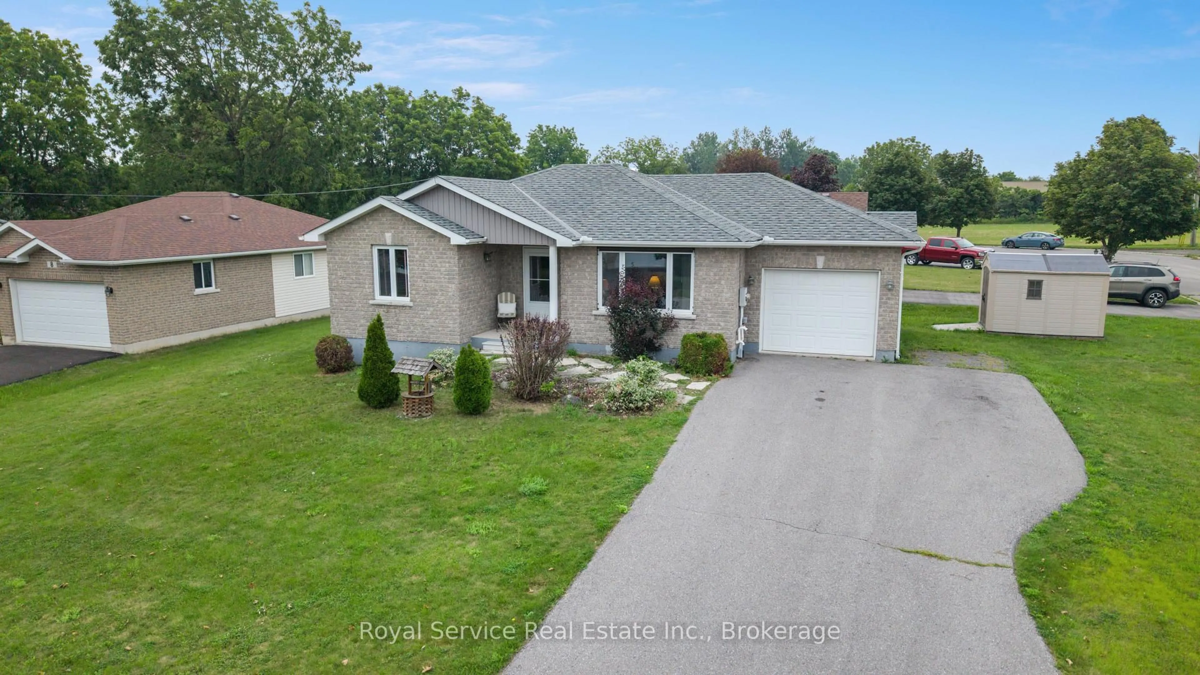 A pic from outside/outdoor area/front of a property/back of a property/a pic from drone, street for 10 Jane's Crt, Cramahe Ontario K0K 1S0