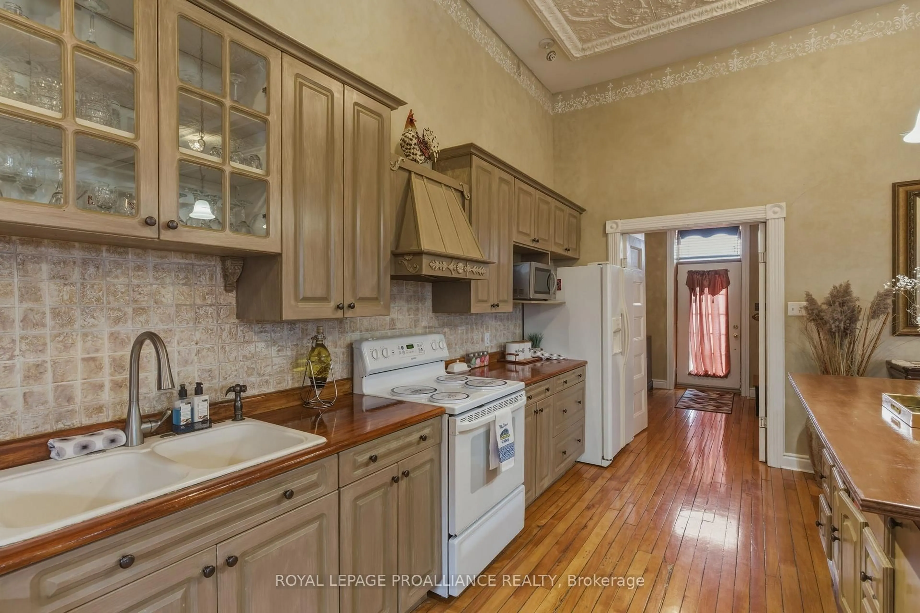 Standard kitchen, unknown for 157 Norway St, Cramahe Ontario K0K 1M0
