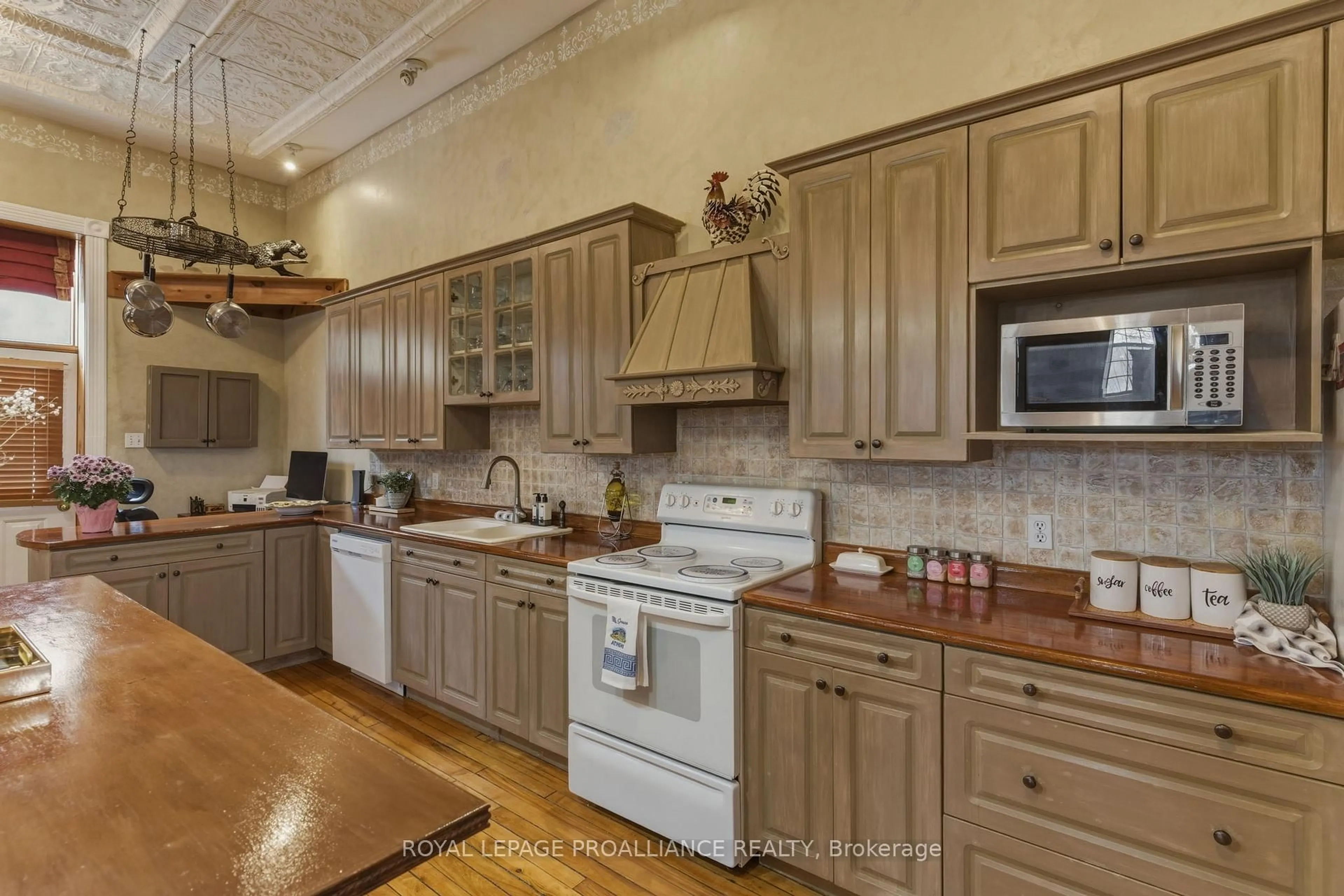 Standard kitchen, unknown for 157 Norway St, Cramahe Ontario K0K 1M0