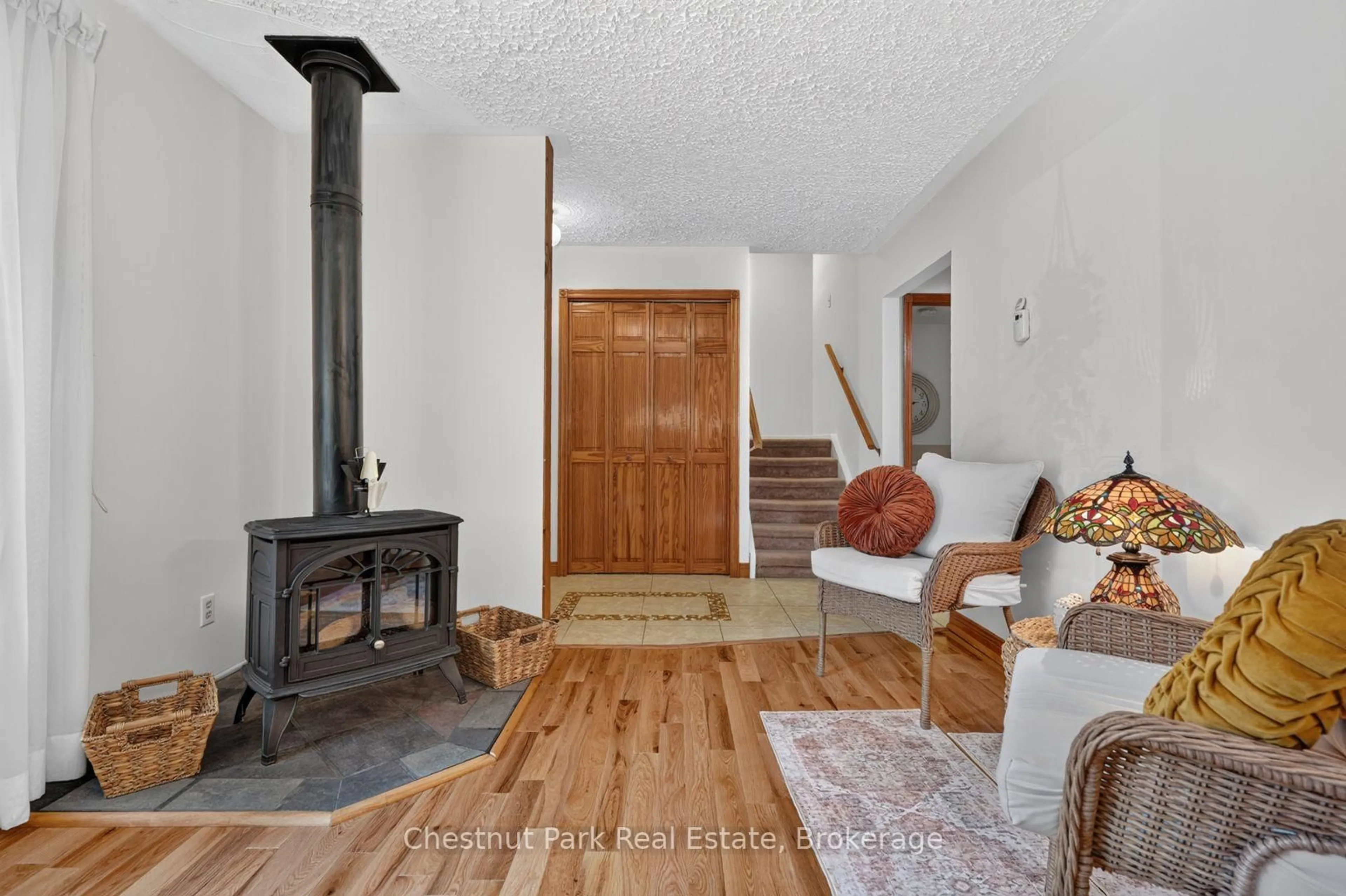 Unknown for 80 HUBBEL Cres, Huntsville Ontario P1H 1S6