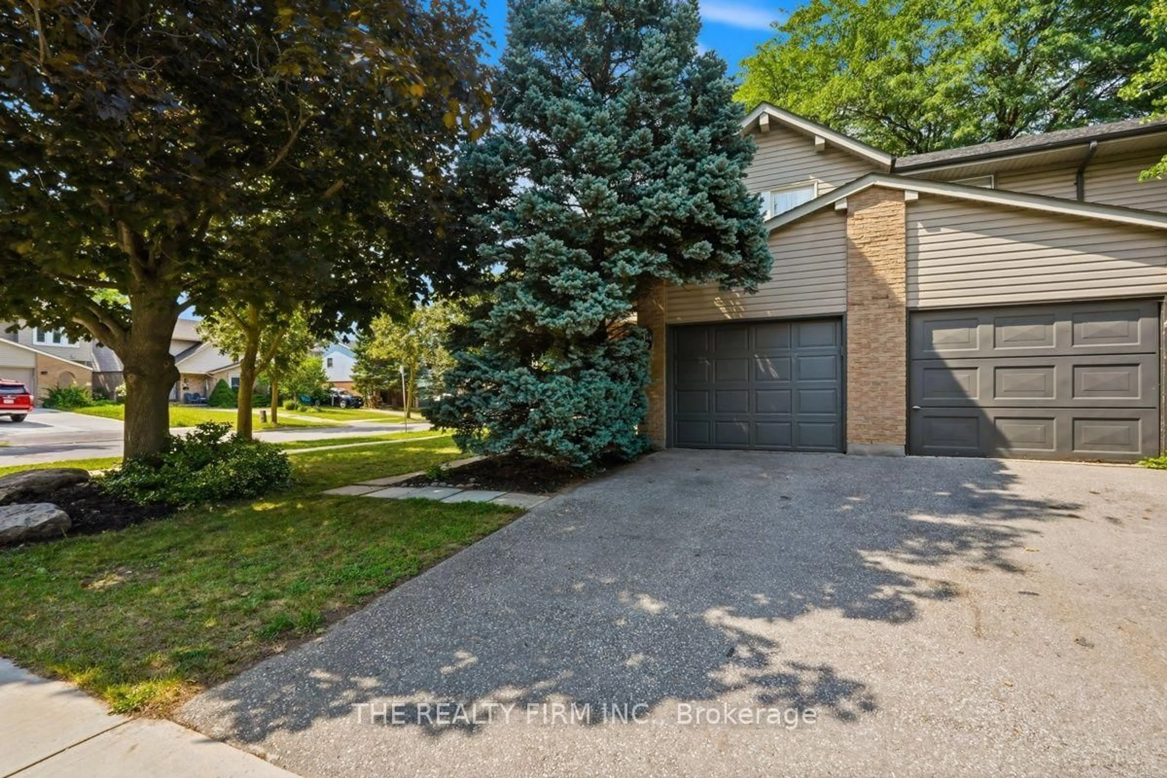 A pic from outside/outdoor area/front of a property/back of a property/a pic from drone, street for 2029 Aldersbrook Rd, London North Ontario N6G 3N2