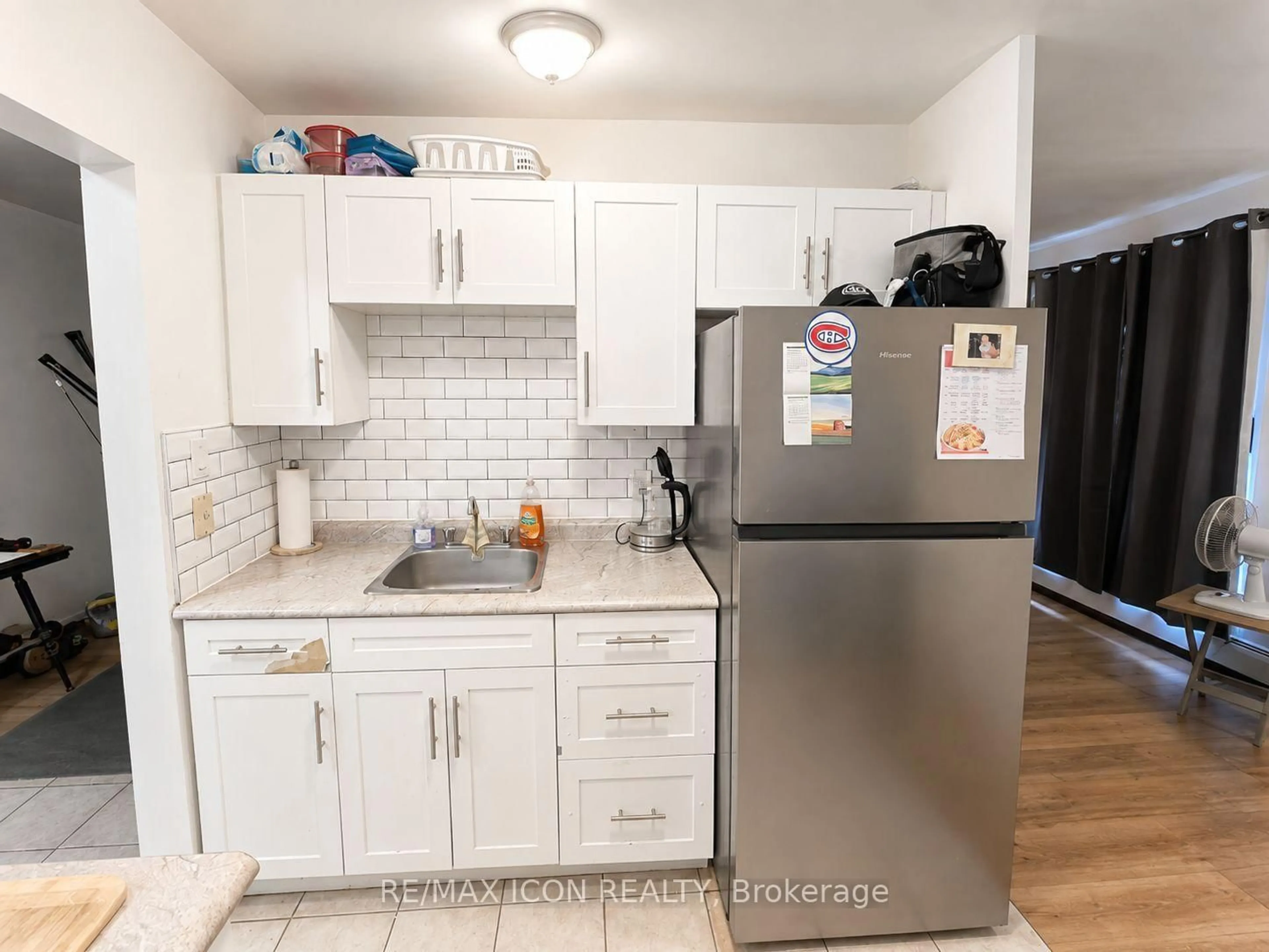 Standard kitchen, unknown for 73 Baldoon Rd #20, Chatham-Kent Ontario N8A 4K9