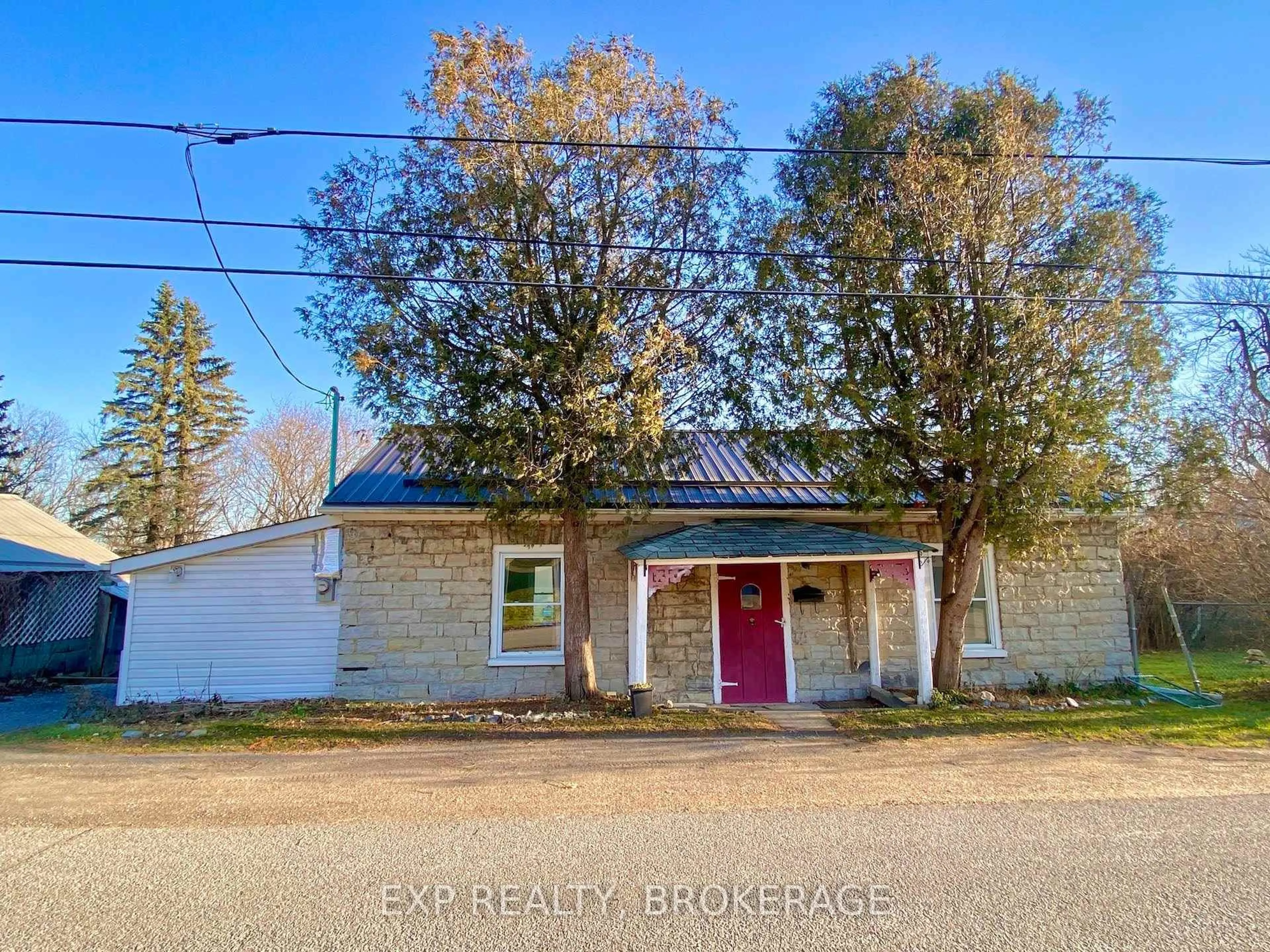 A pic from outside/outdoor area/front of a property/back of a property/a pic from drone, street for 912 PURDY MILLS Rd, Kingston Ontario K7M 3M9