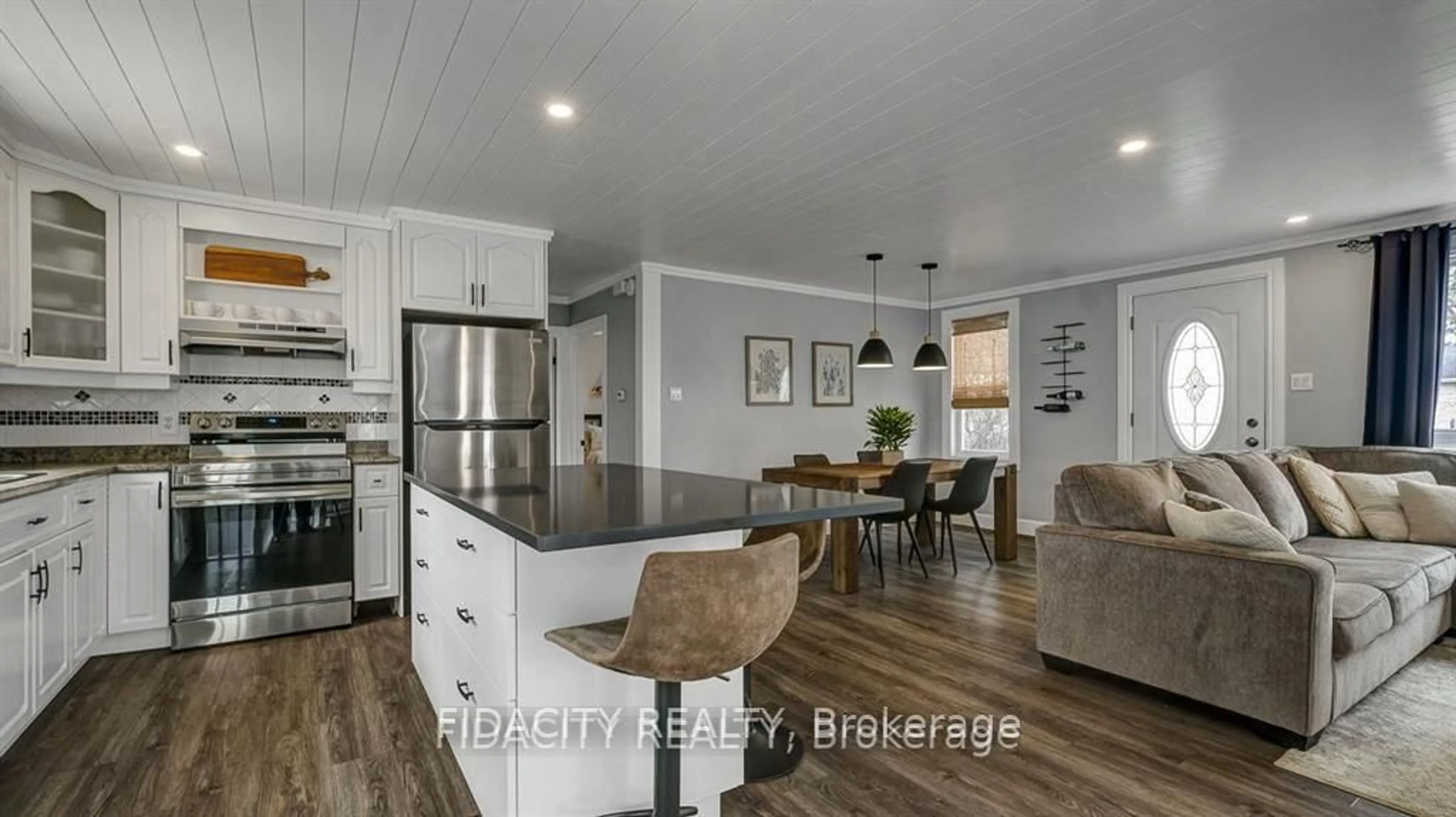 Open concept kitchen, unknown for 1336 St Jacques Rd, Russell Ontario K0A 1W0