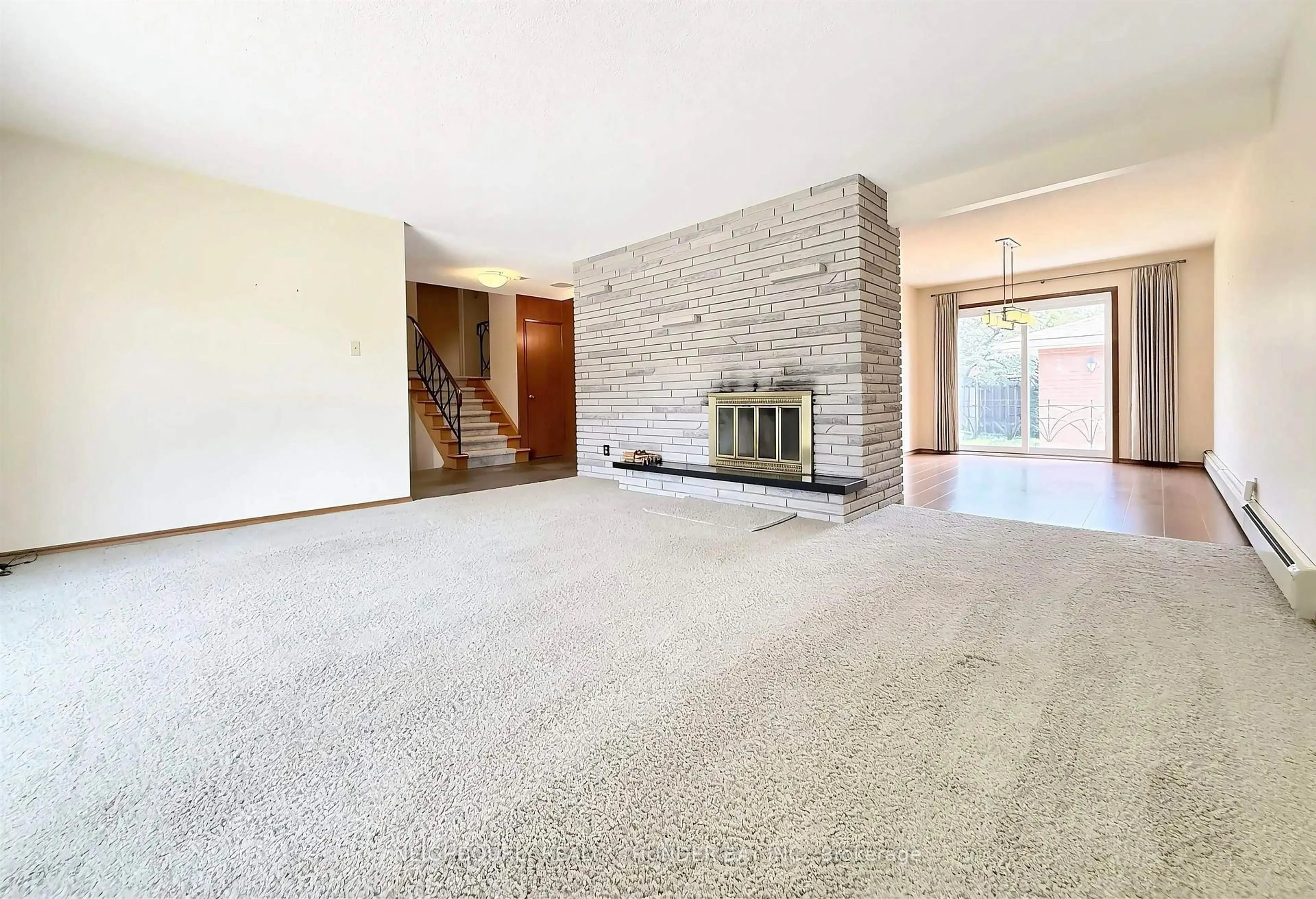 Living room with furniture, unknown for 204 Anten St, Thunder Bay Ontario P7B 5J6