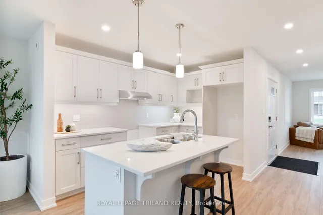 71 HARROW Lane, St. Thomas 5