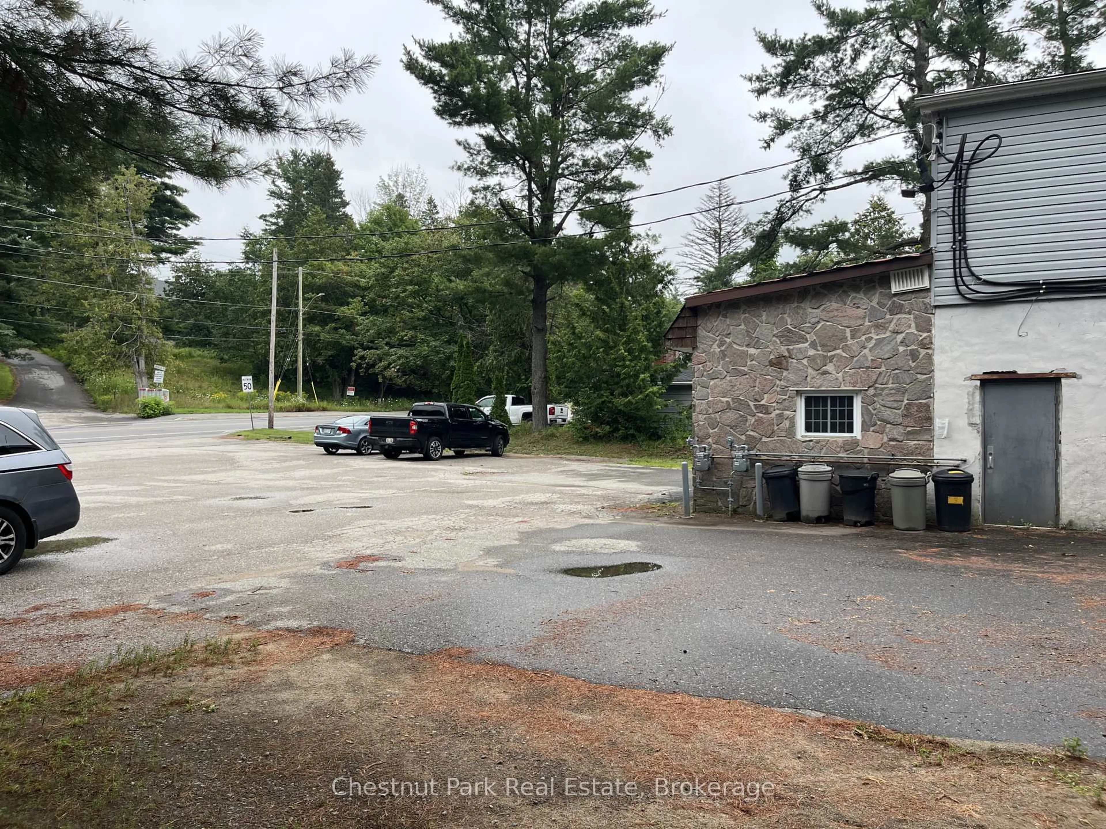 Unknown for 368 Manitoba St, Bracebridge Ontario P1L 2C7