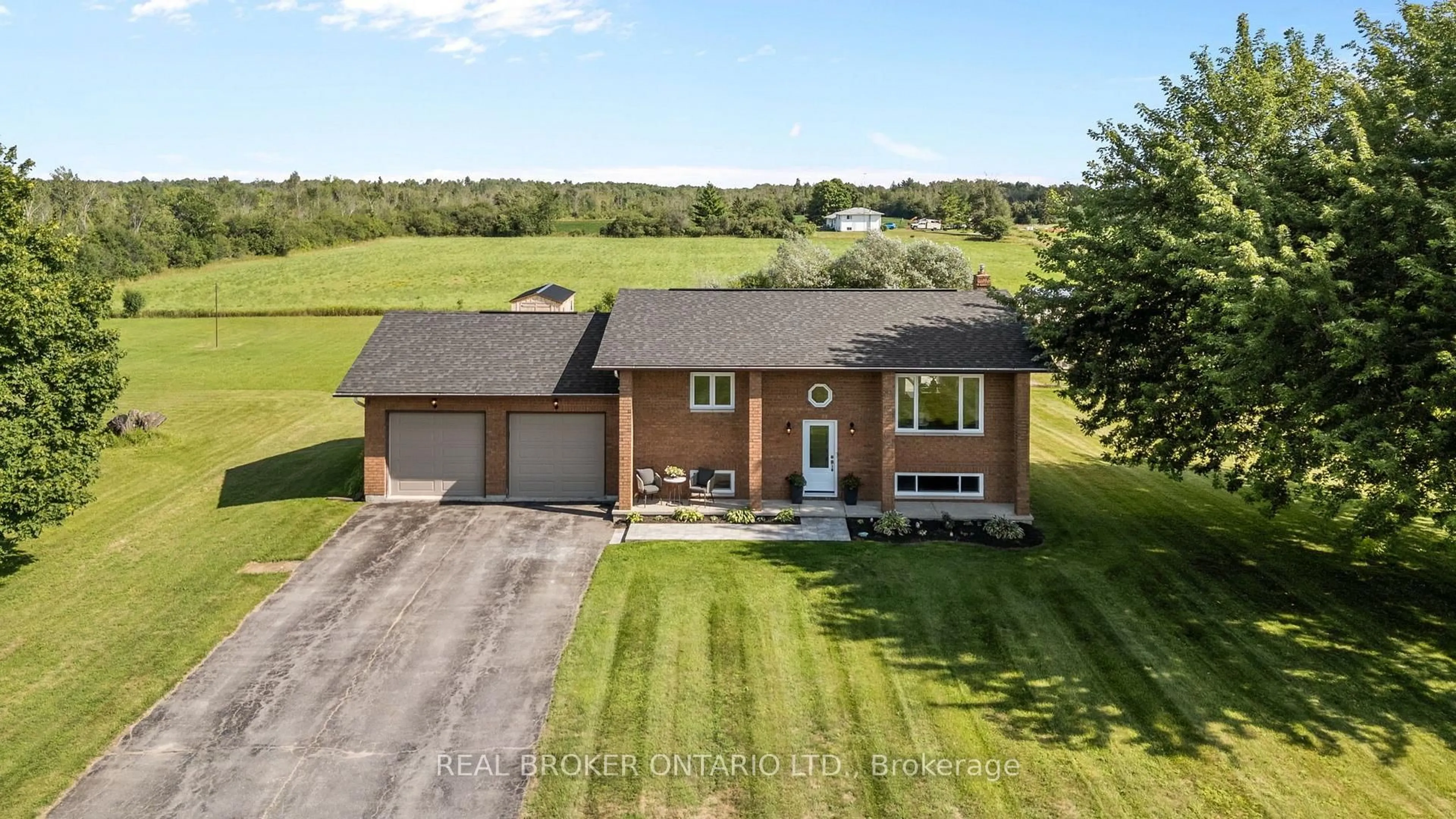 A pic from outside/outdoor area/front of a property/back of a property/a pic from drone, unknown for 2341 9th Line Rd, Carleton Place Ontario K7C 3P2
