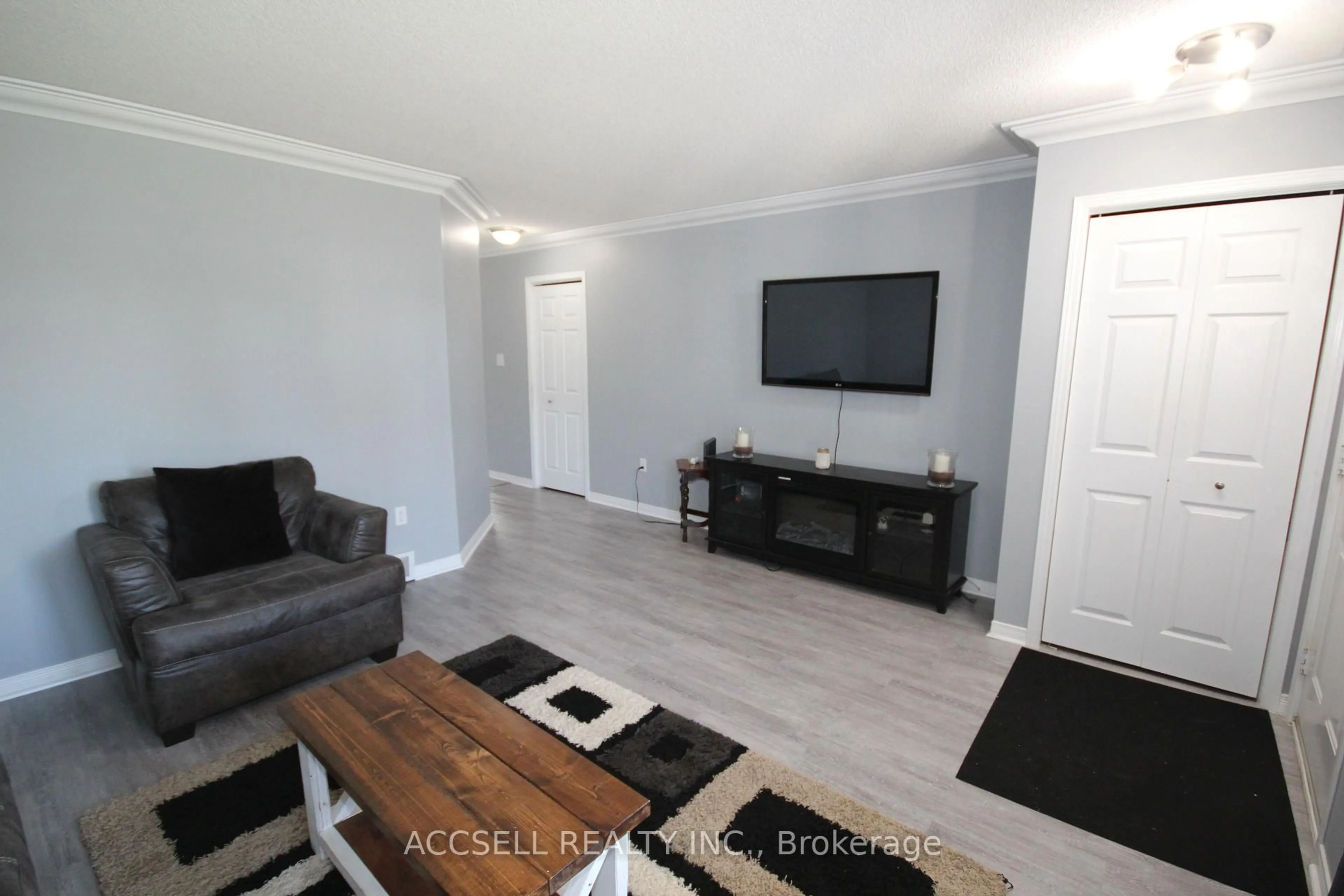 A pic of a room for 635 Highview Dr, St. Thomas Ontario N5R 5E7