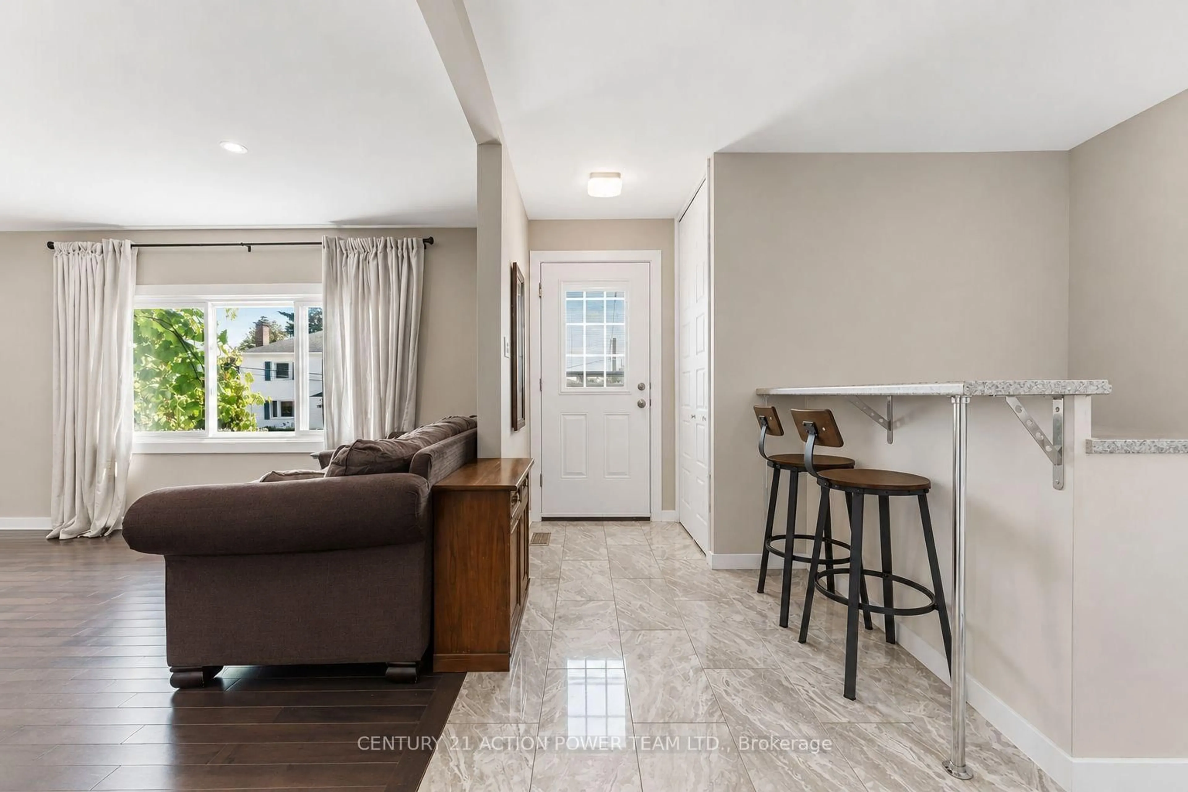 Unknown for 1221 Kitchener Ave, Ottawa Ontario K1V 6W4