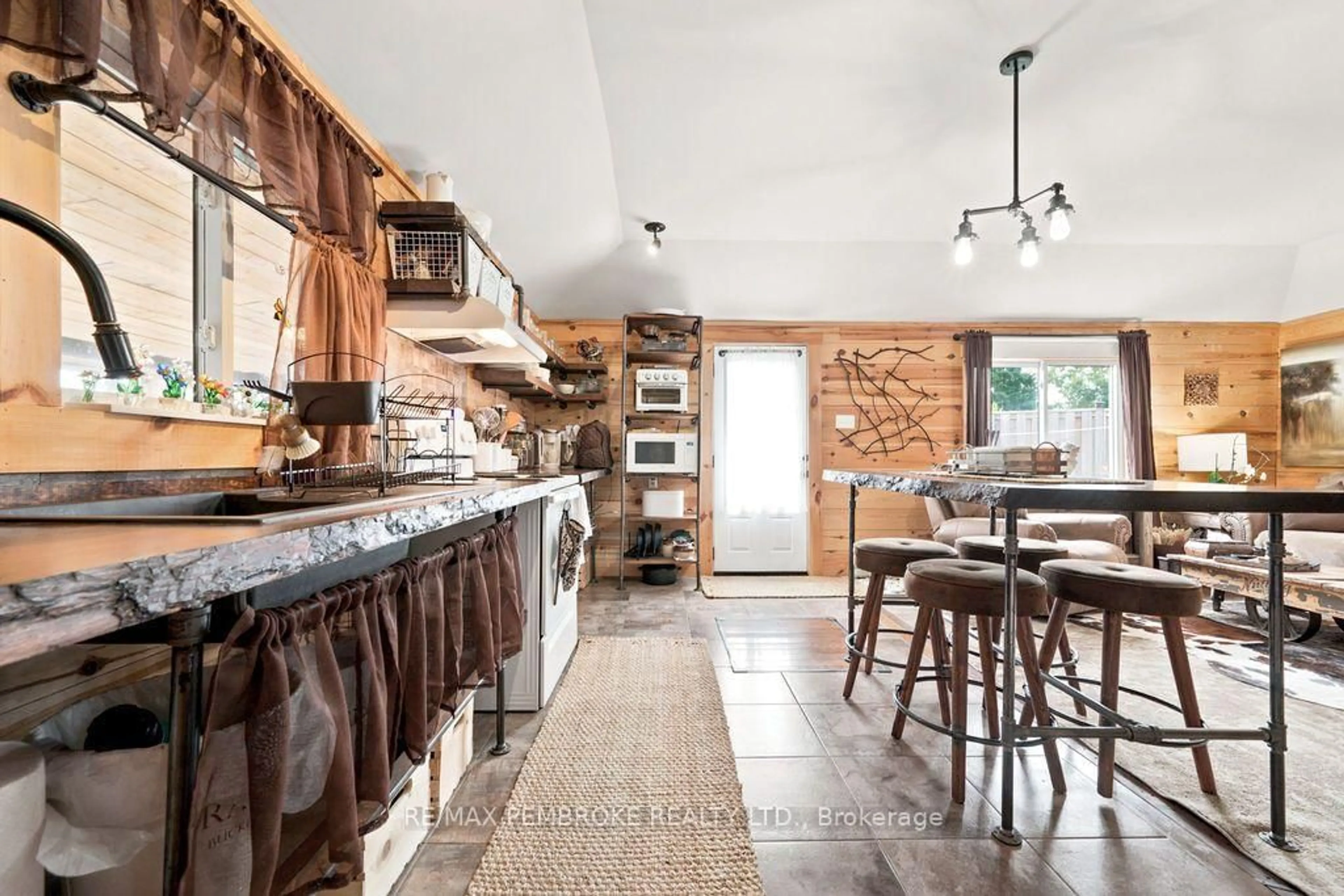 Rustic kitchen, ceramic/tile floor for 890 Lea St, Pembroke Ontario K8A 6H7