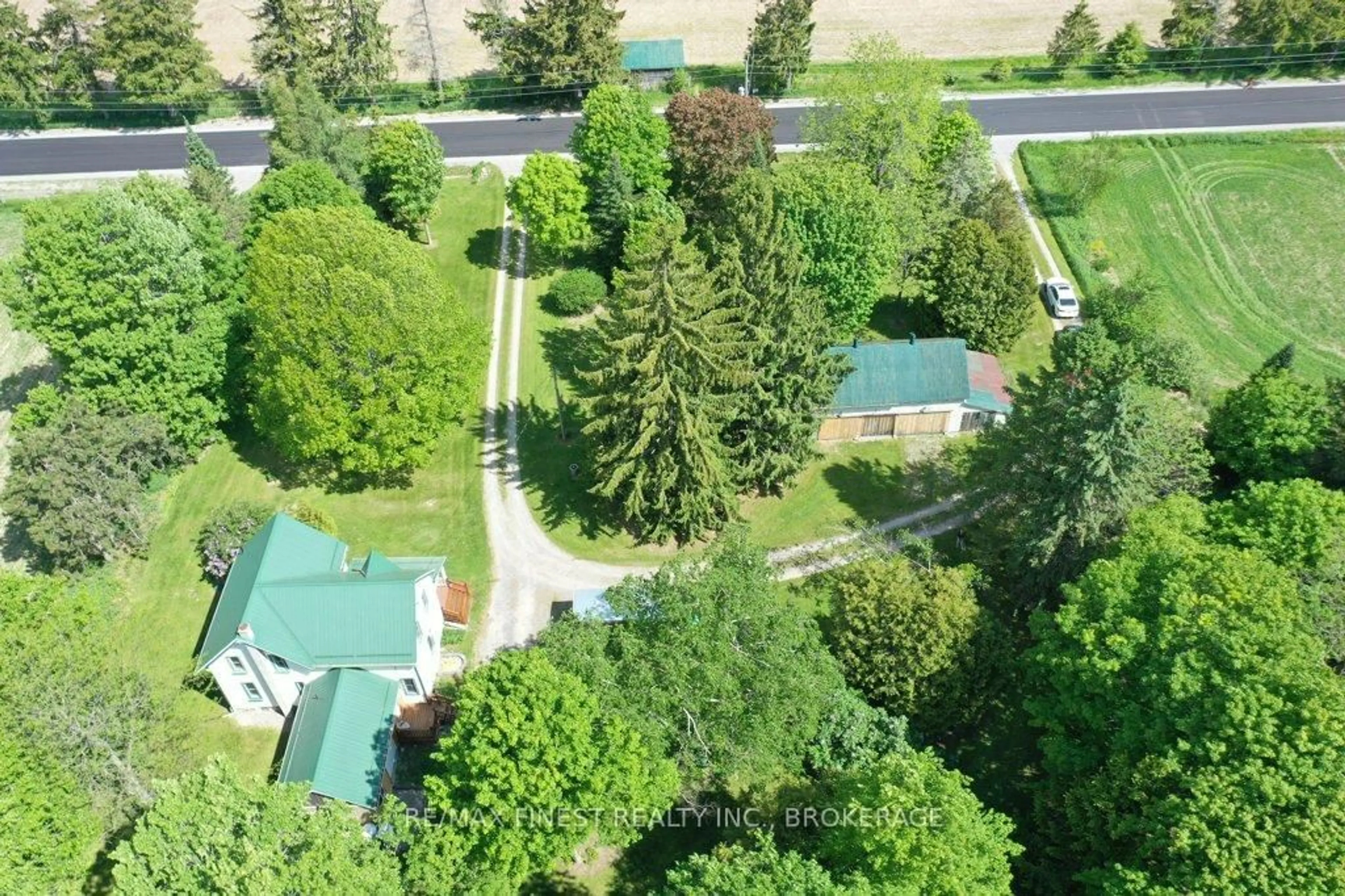 A pic from outside/outdoor area/front of a property/back of a property/a pic from drone, unknown for 697 Warburton Rd, Front of Leeds & Seeleys Bay Ontario K0E 1L0