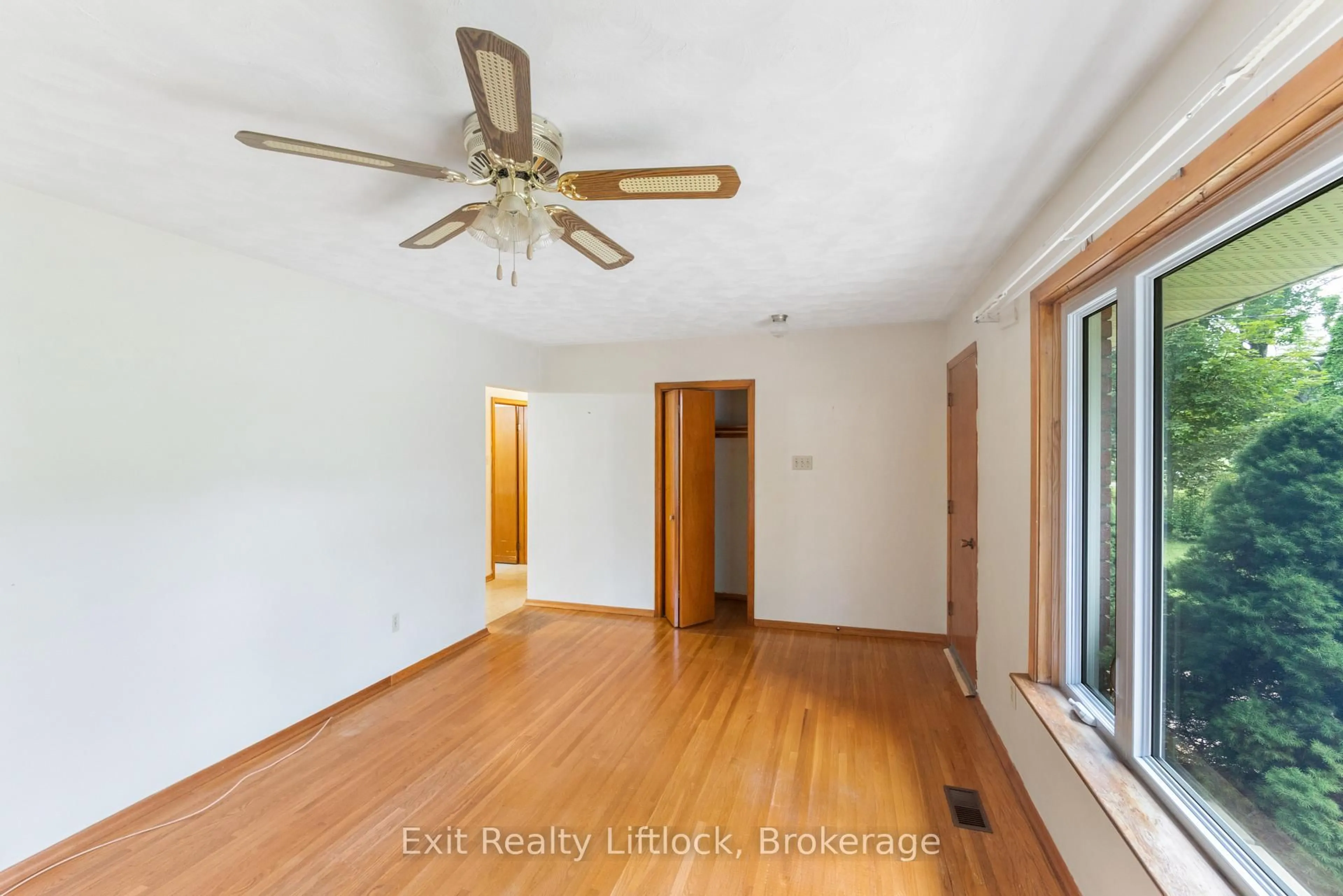 A pic of a room for 745 Baltic Dr, Selwyn Ontario K9L 1L8