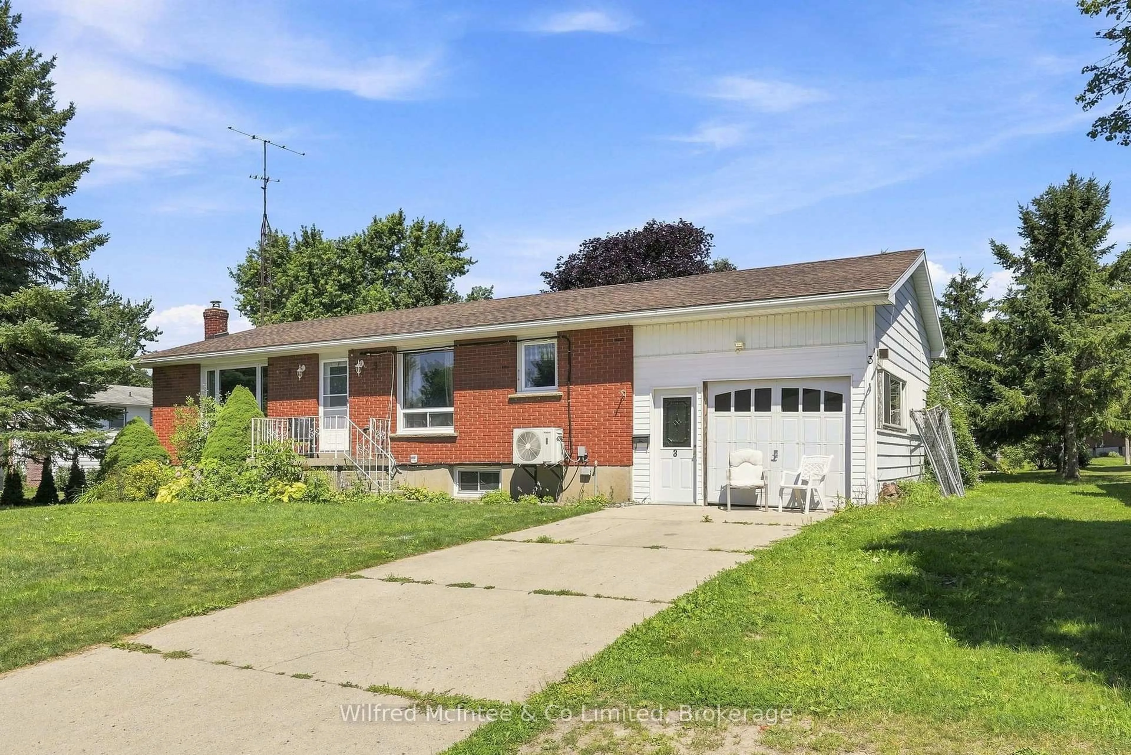 Home with vinyl exterior material, street for 3 Bradley St, Arran-Elderslie Ontario N0G 1L0