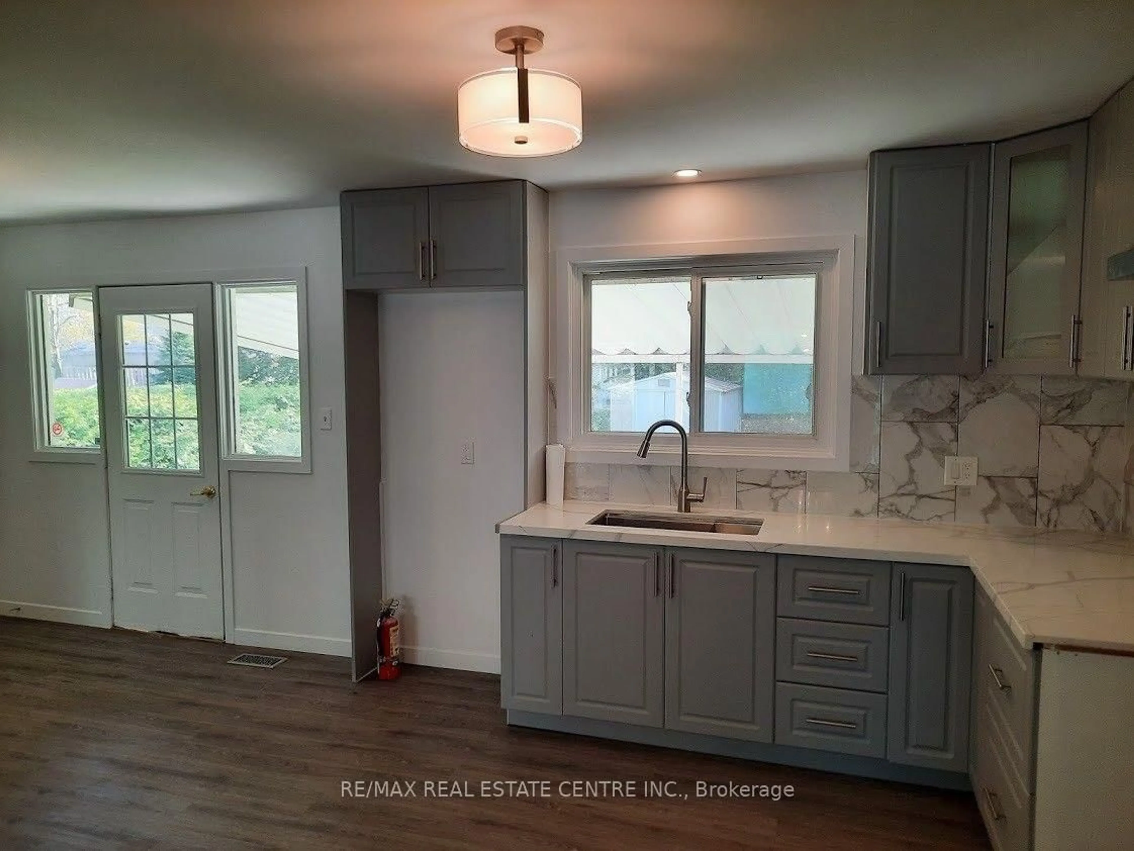 Open concept kitchen, unknown for 391 Tamarack Dr, Waterloo Ontario N2L 4G7