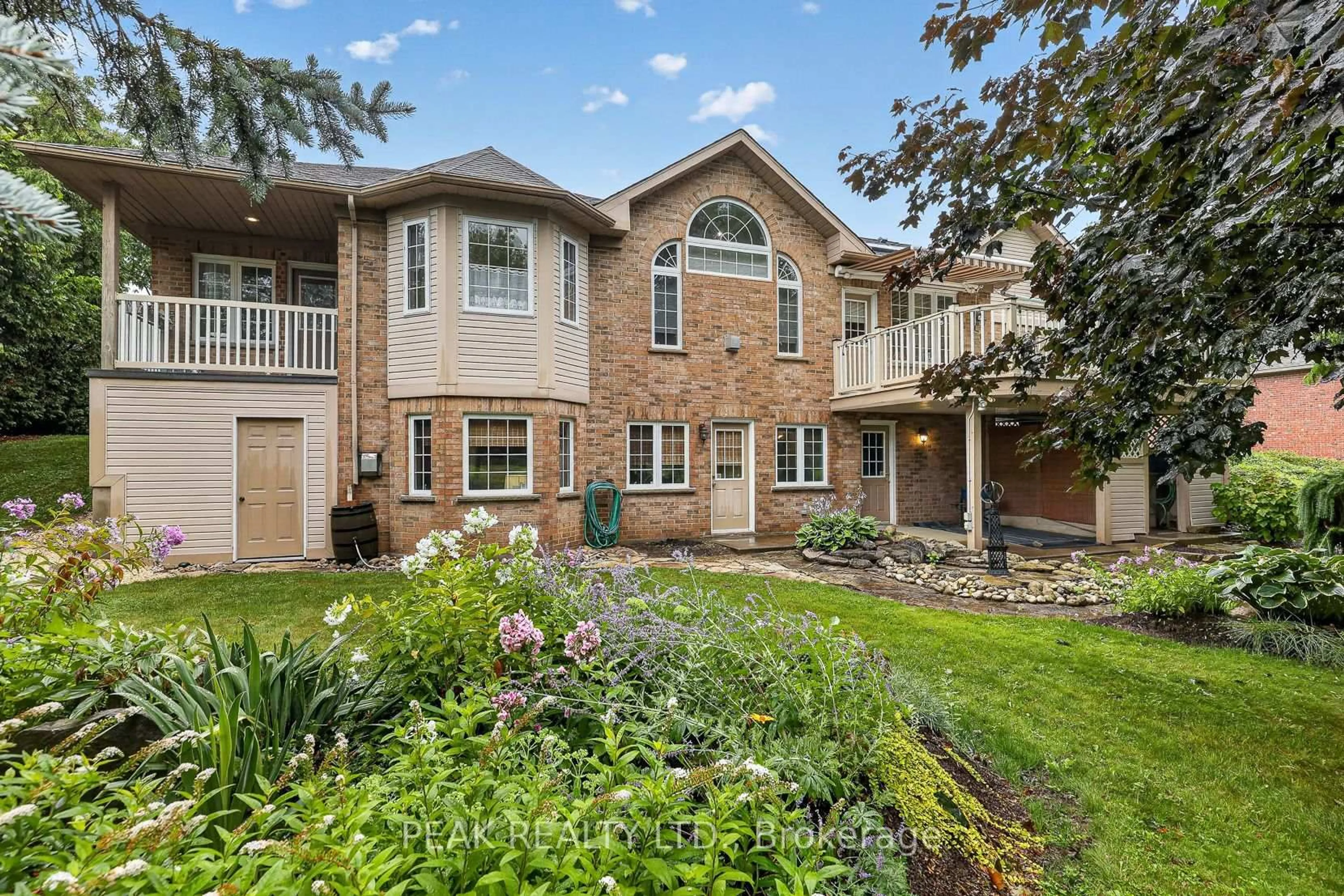 Home with brick exterior material, street for 92 Shephard Pl, Wilmot Ontario N3A 2E4