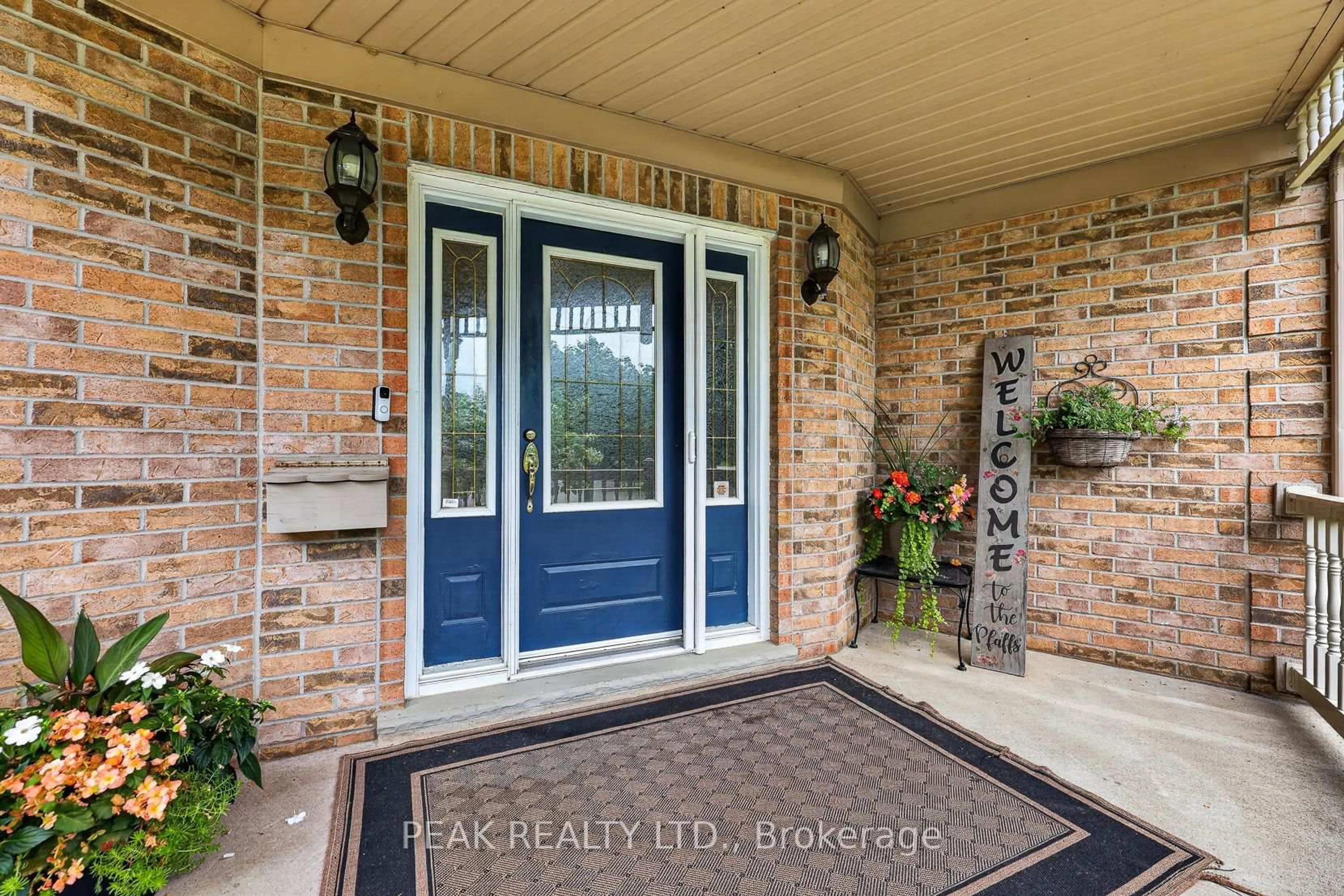 Indoor entryway for 92 Shephard Pl, Wilmot Ontario N3A 2E4