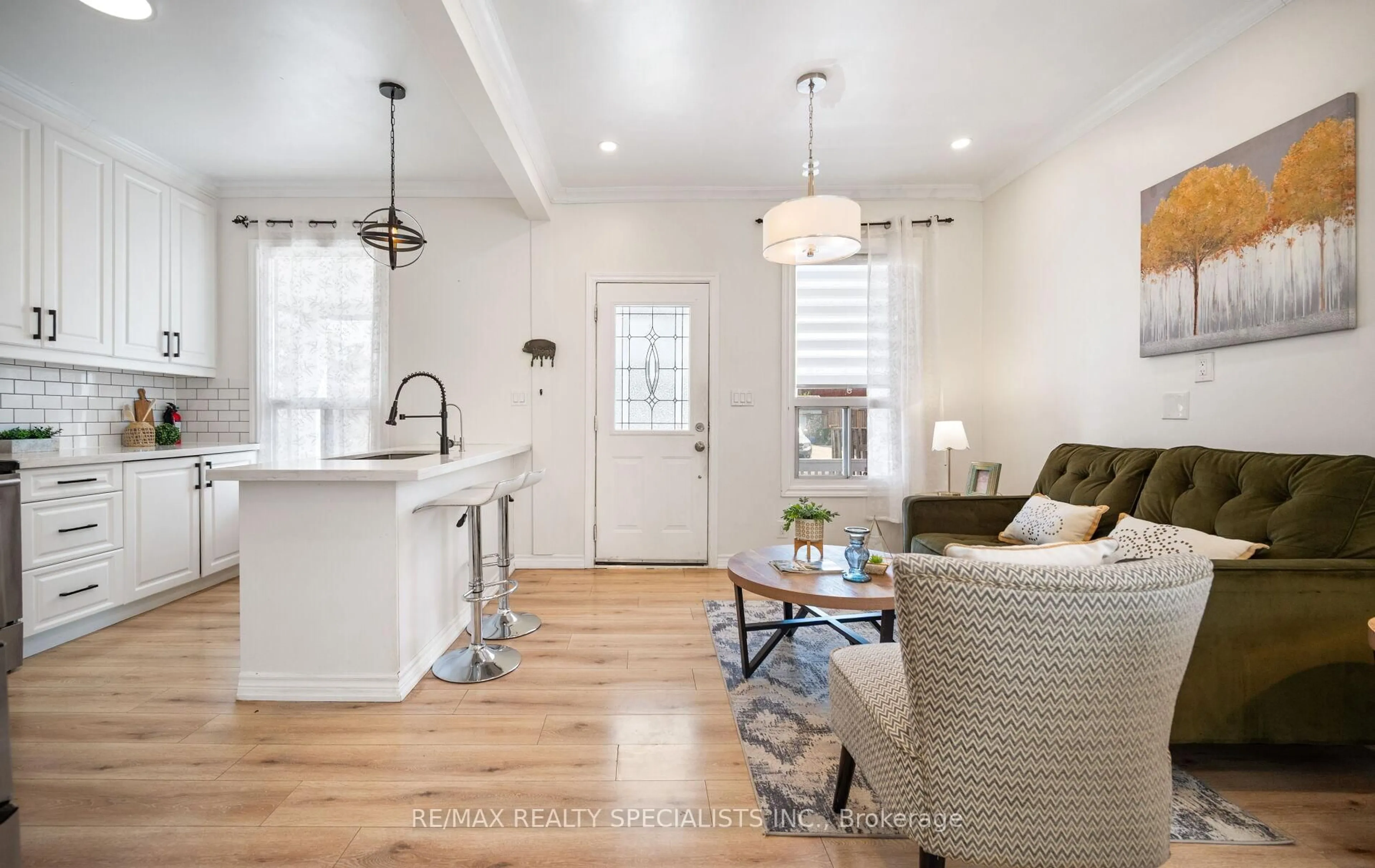 Open concept kitchen, unknown for 35 Britannia Ave, Hamilton Ontario L8H 1W5