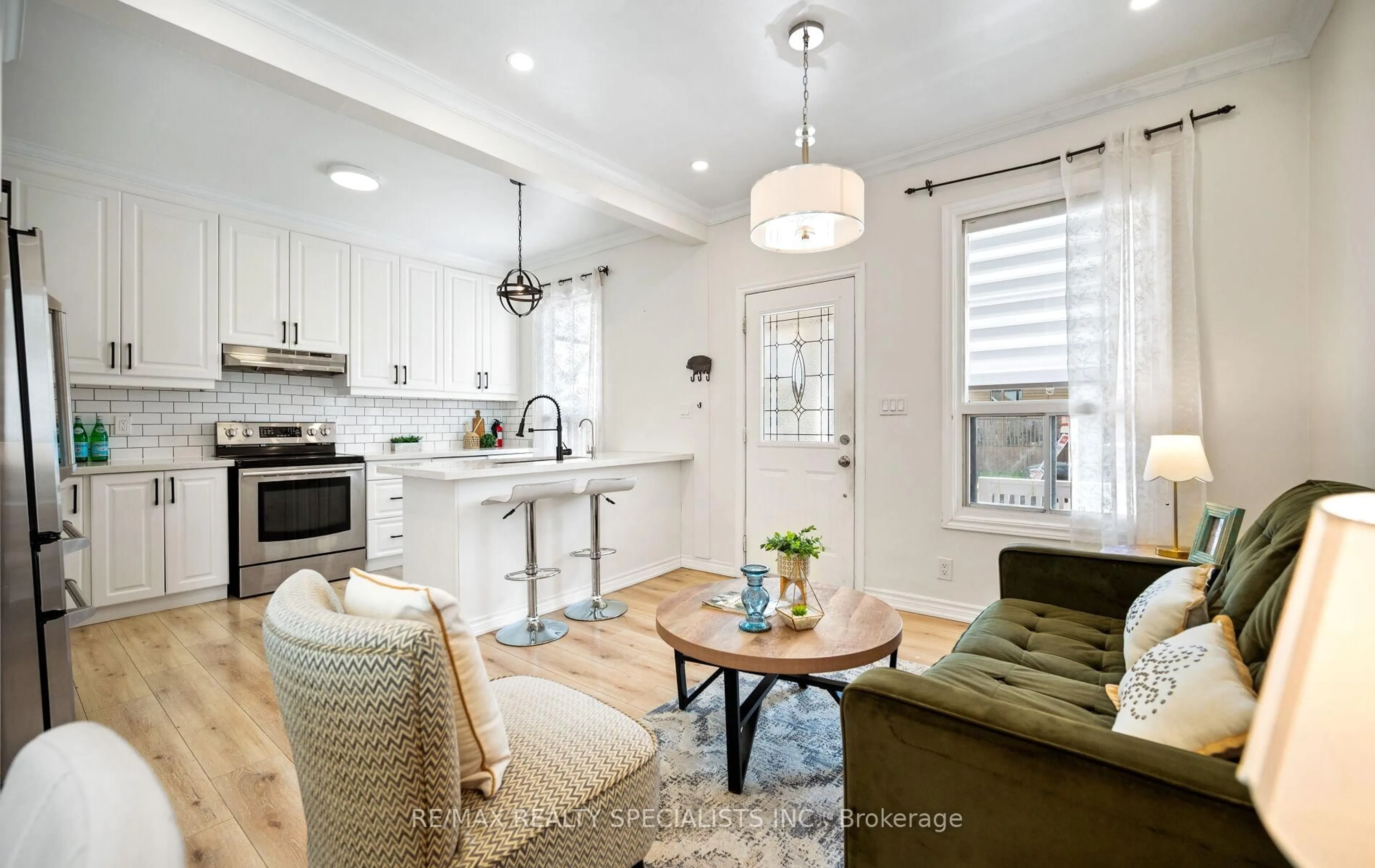 Open concept kitchen, unknown for 35 Britannia Ave, Hamilton Ontario L8H 1W5