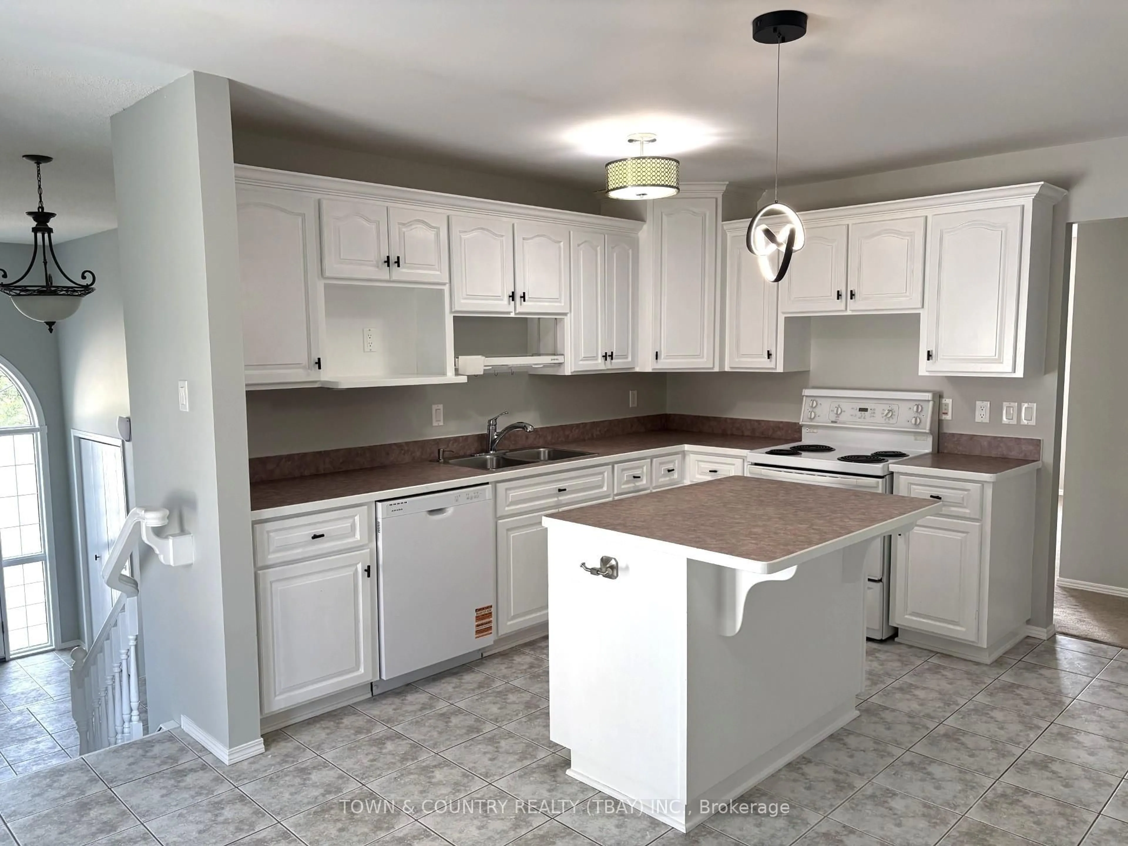 Open concept kitchen, unknown for 2156 Falconcrest Drive, Thunder Bay Ontario P7J 1H5