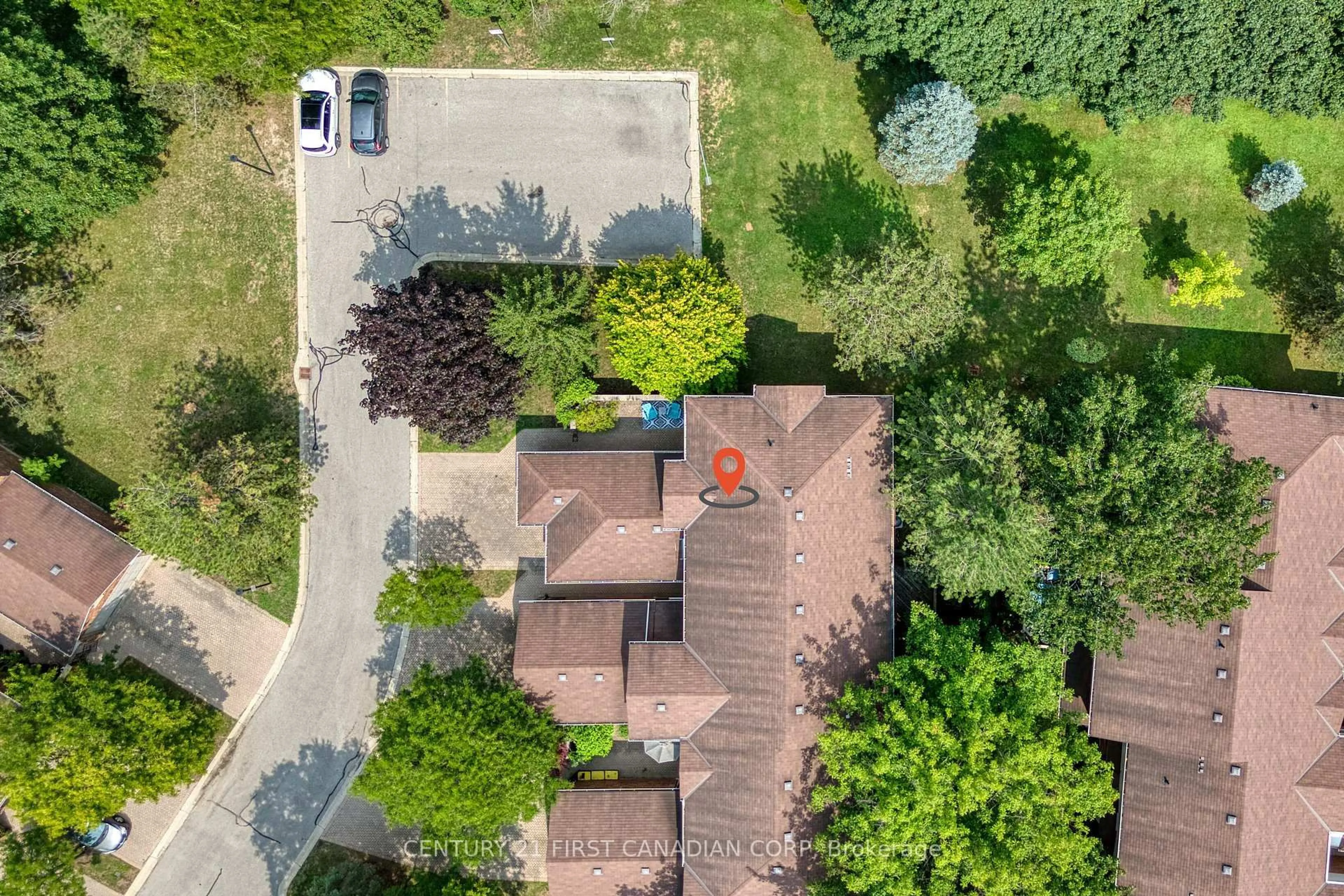 A pic from outside/outdoor area/front of a property/back of a property/a pic from drone, street for 70 Sunnyside Dr #63, London North Ontario N5X 3W5