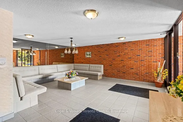 860 9TH St #402, Owen Sound 5