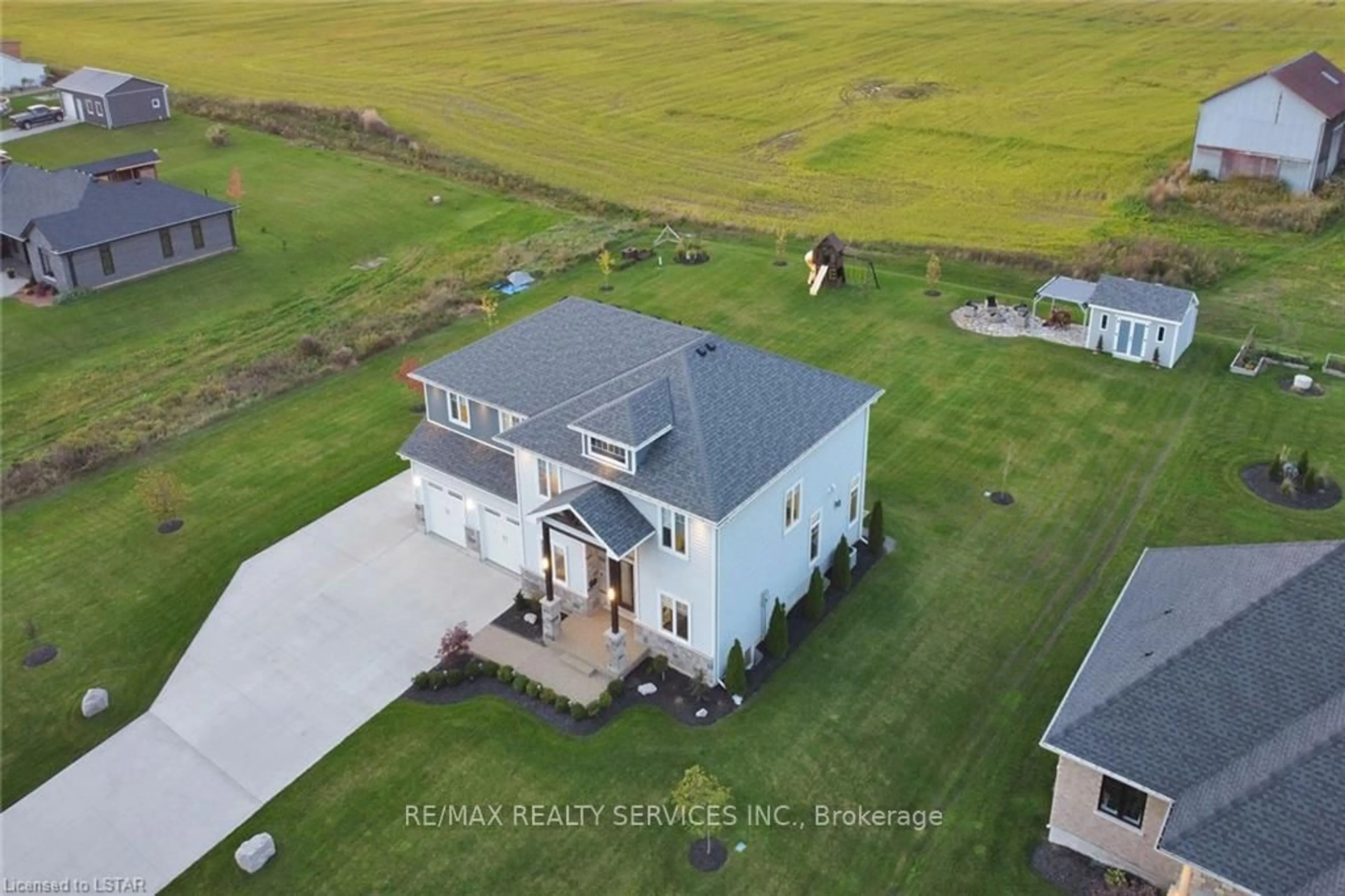 A pic from outside/outdoor area/front of a property/back of a property/a pic from drone, building for 51048 Ron Mcneil Line, Malahide Ontario N0L 2J0