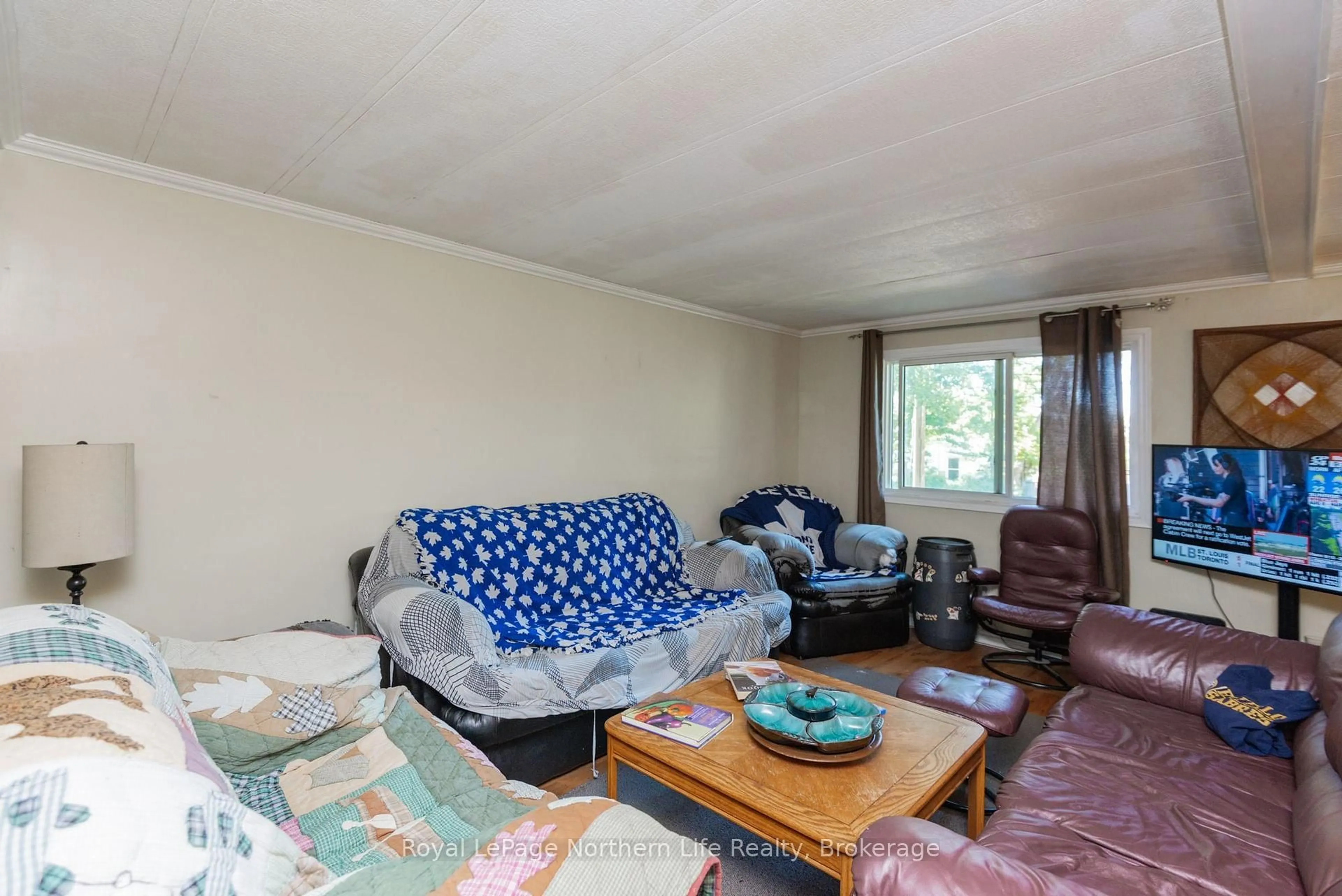 Living room with furniture, unknown for 3 David Crt, North Bay Ontario P1A 3W3