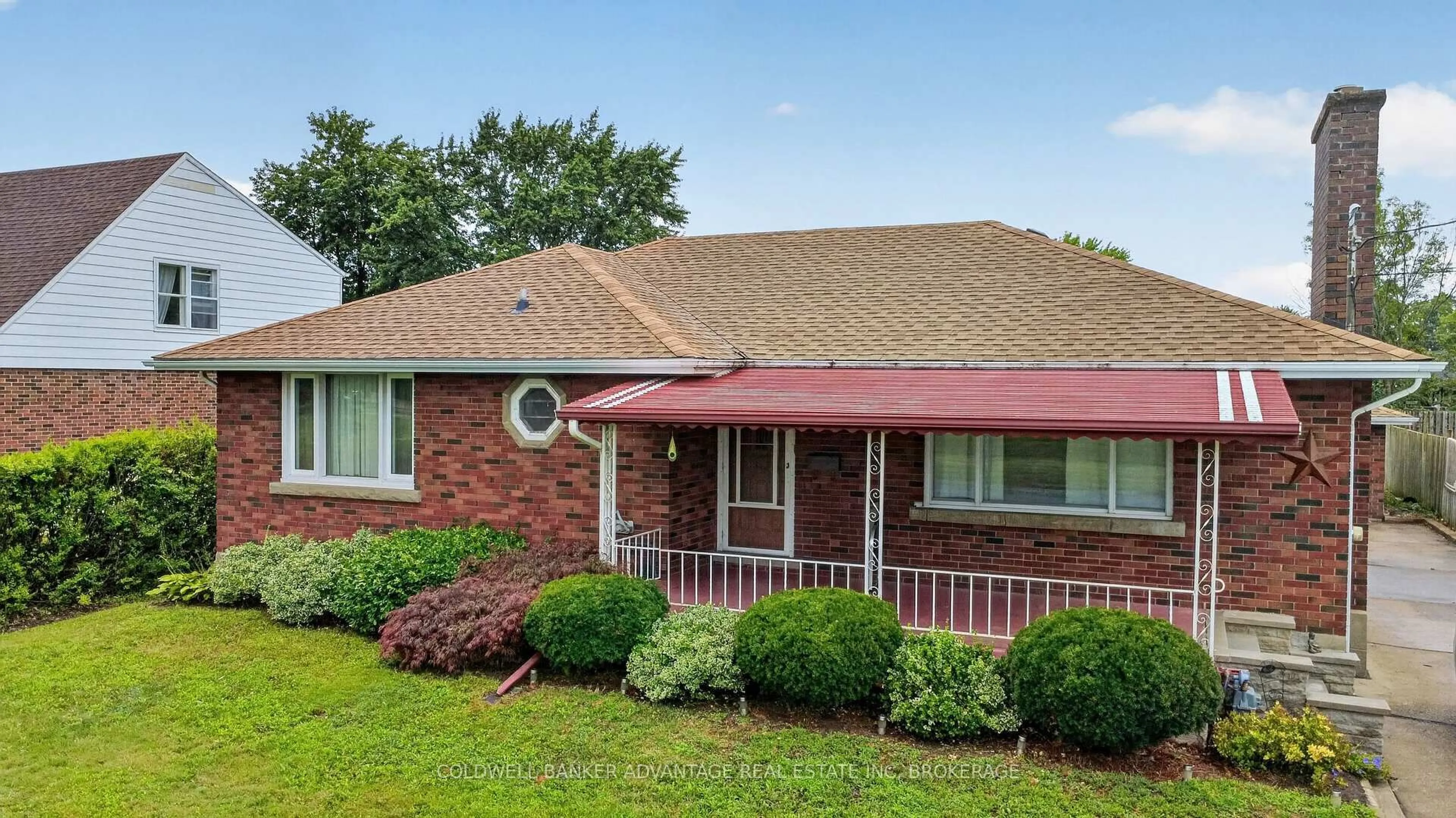 Home with brick exterior material, street for 36 Third St, Welland Ontario L3B 4W4