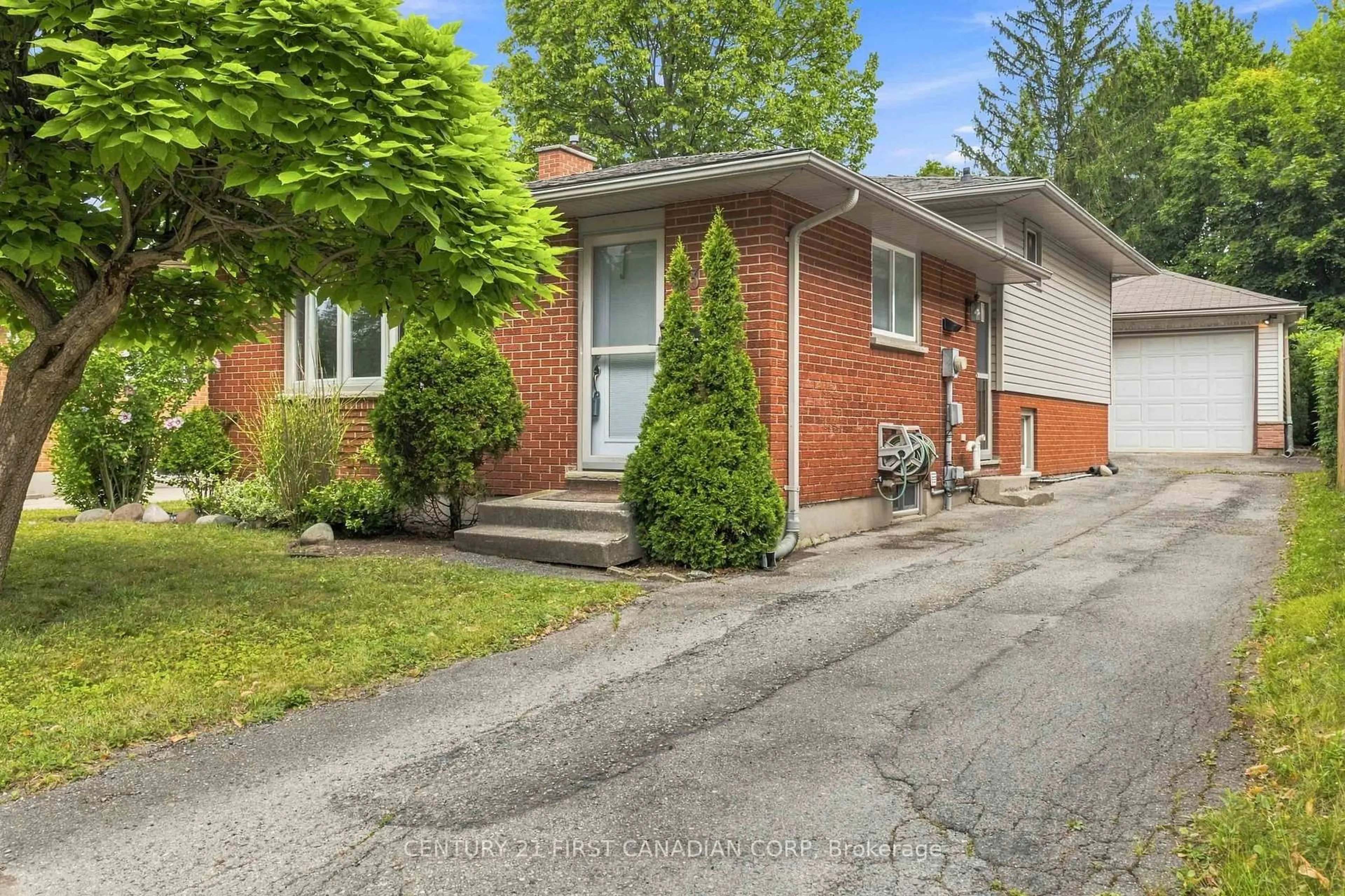 Home with brick exterior material, street for 436 FERNDALE Ave, London South Ontario N6C 2Z1