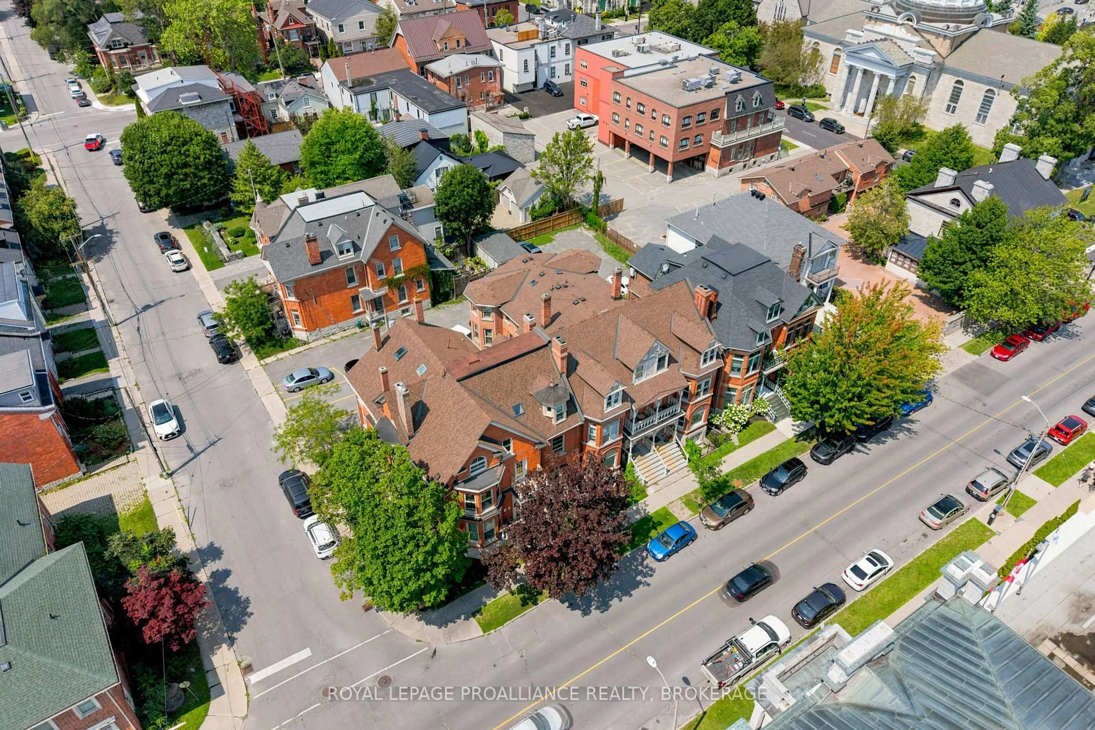 A pic from outside/outdoor area/front of a property/back of a property/a pic from drone, street for 250 King St #1, Kingston Ontario K7L 3A9