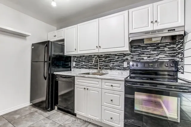 140 Conway Dr #6, London South 2
