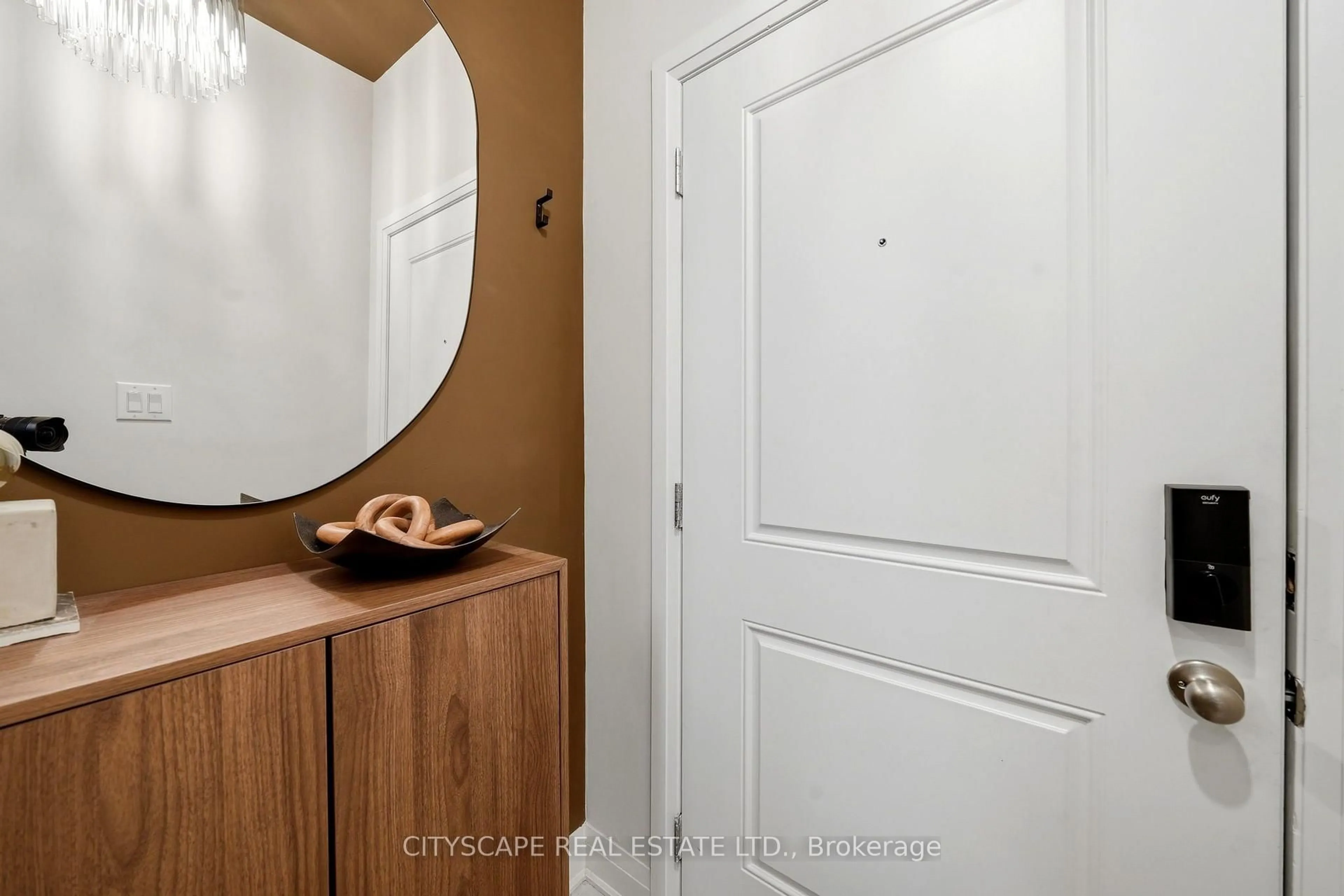 Indoor entryway for 2 Willow St #28, Brant Ontario N3L 0K7