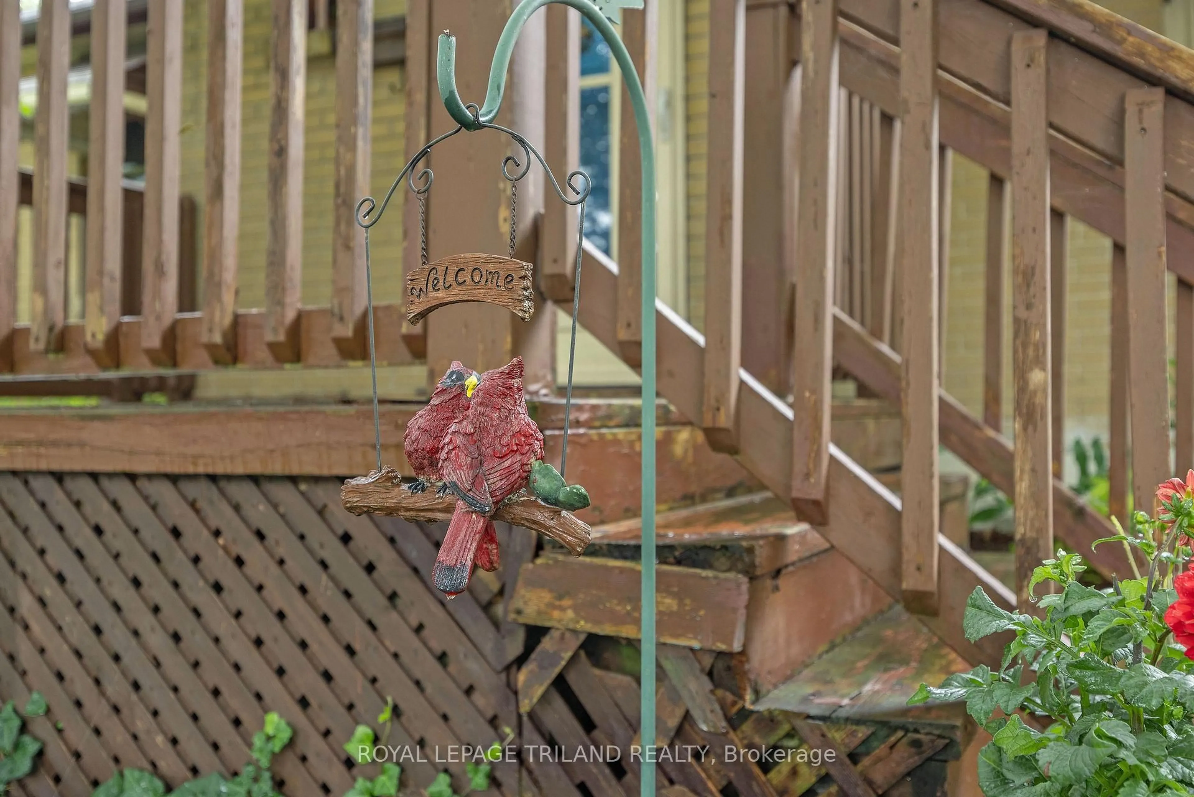 Stairs for 1858 Park Ave, London East Ontario N5W 2J8