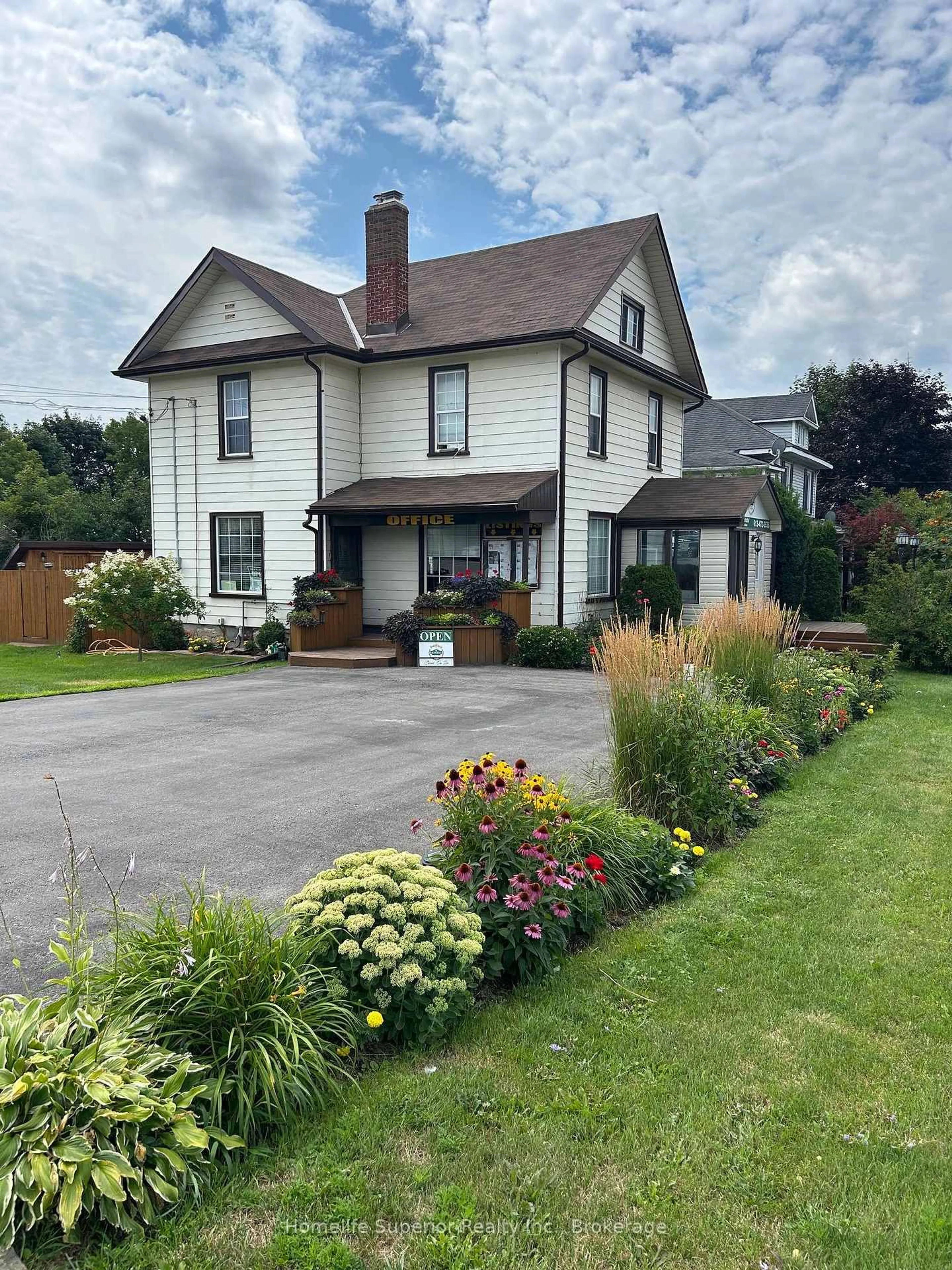Unknown for 34 Matthew St, Limoges Ontario K0K 2M0
