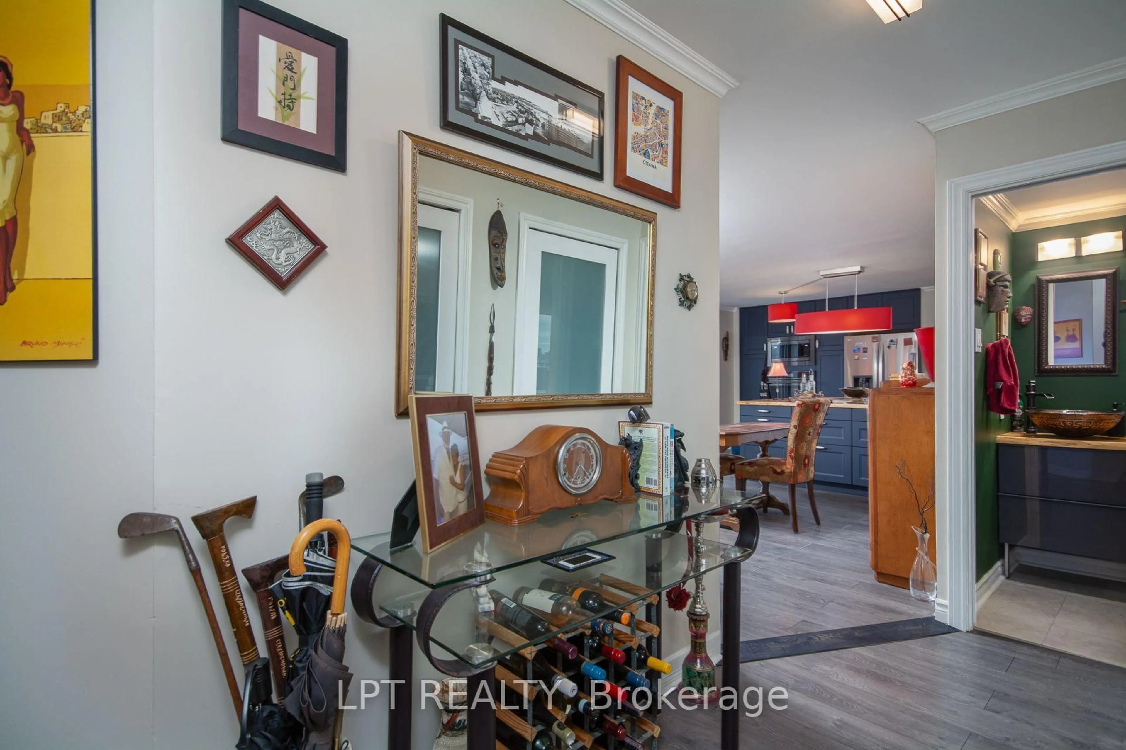 Dining room, ceramic/tile floor for 40 Arthur St #703, Ottawa Ontario K1R 7T5