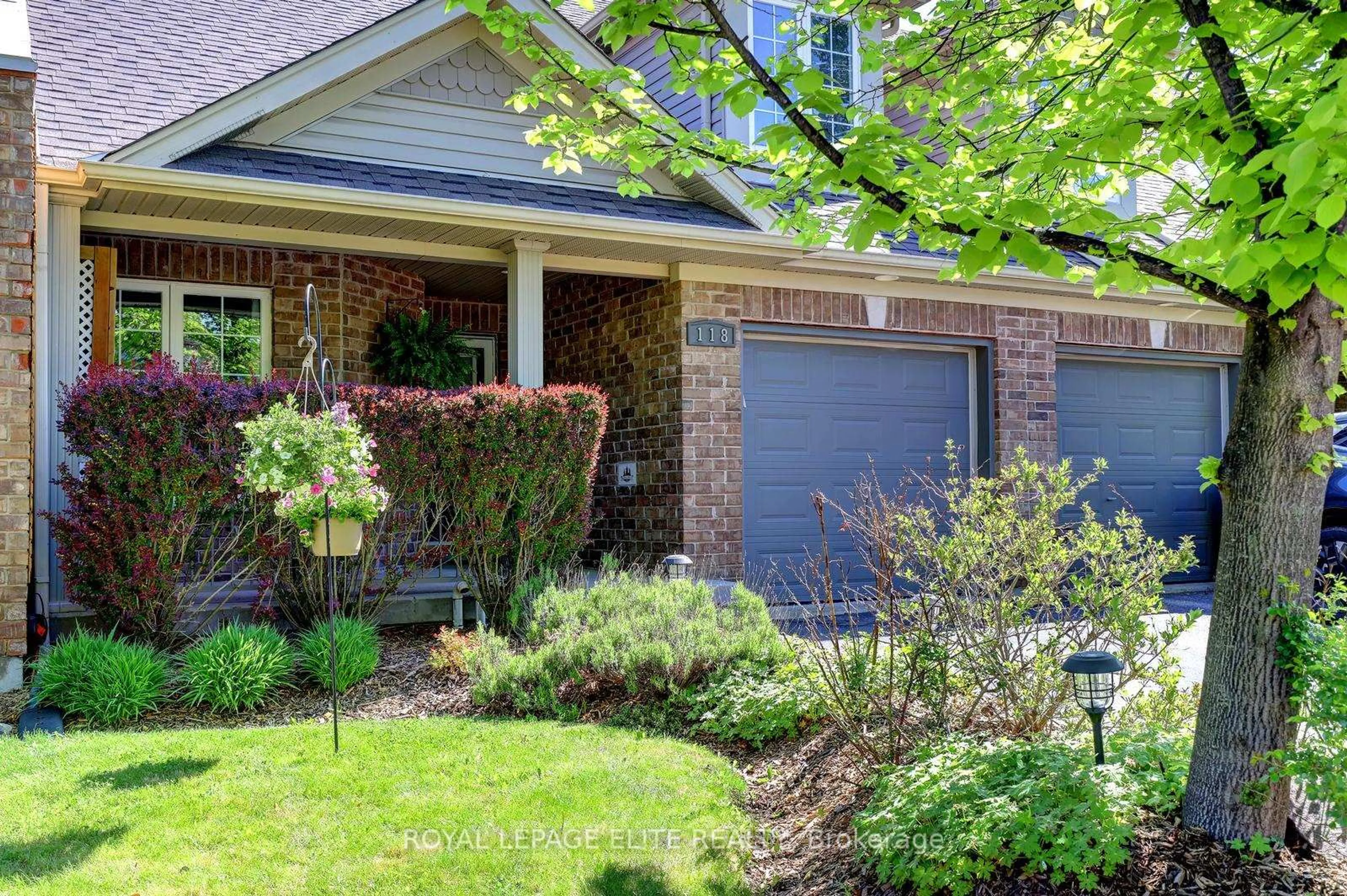 Home with brick exterior material, street for 118 Lynch Circ, Guelph Ontario N1L 1R8