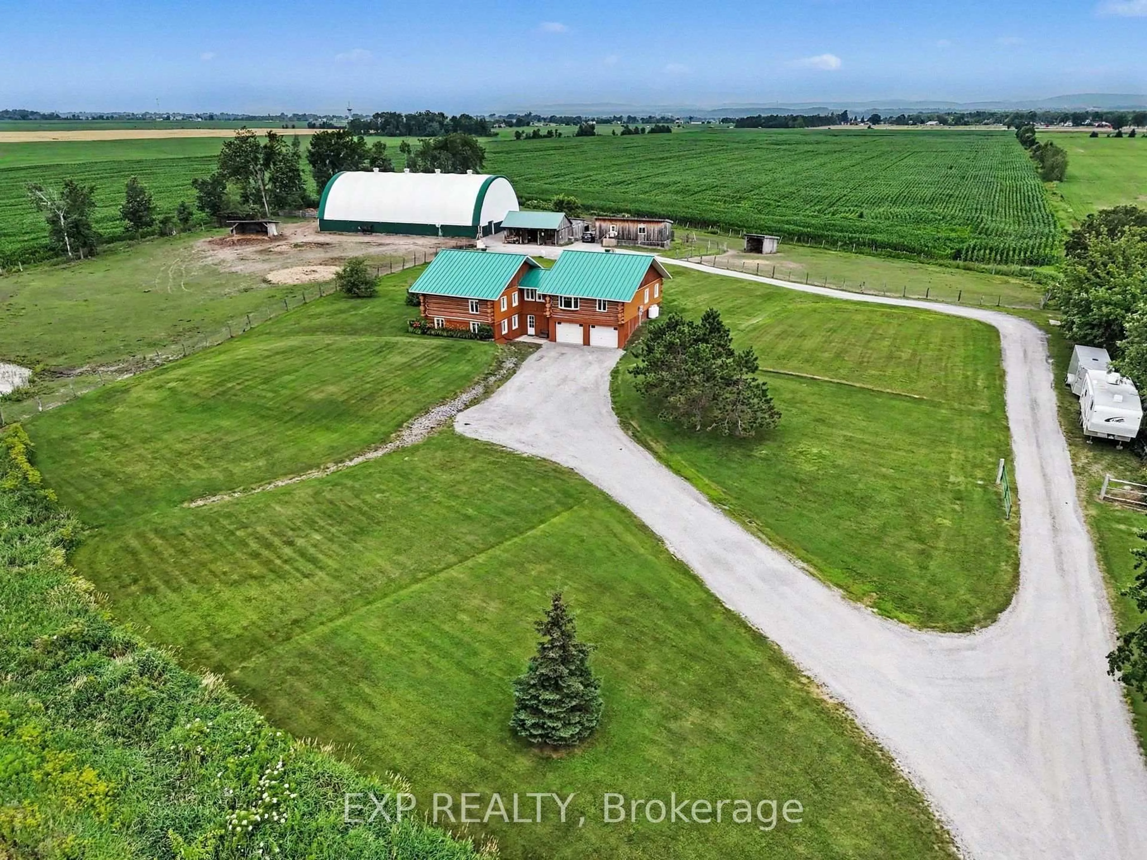 A pic from outside/outdoor area/front of a property/back of a property/a pic from drone, unknown for 2661 Concession 2 St, Alfred and Plantagenet Ontario K0A 3K0