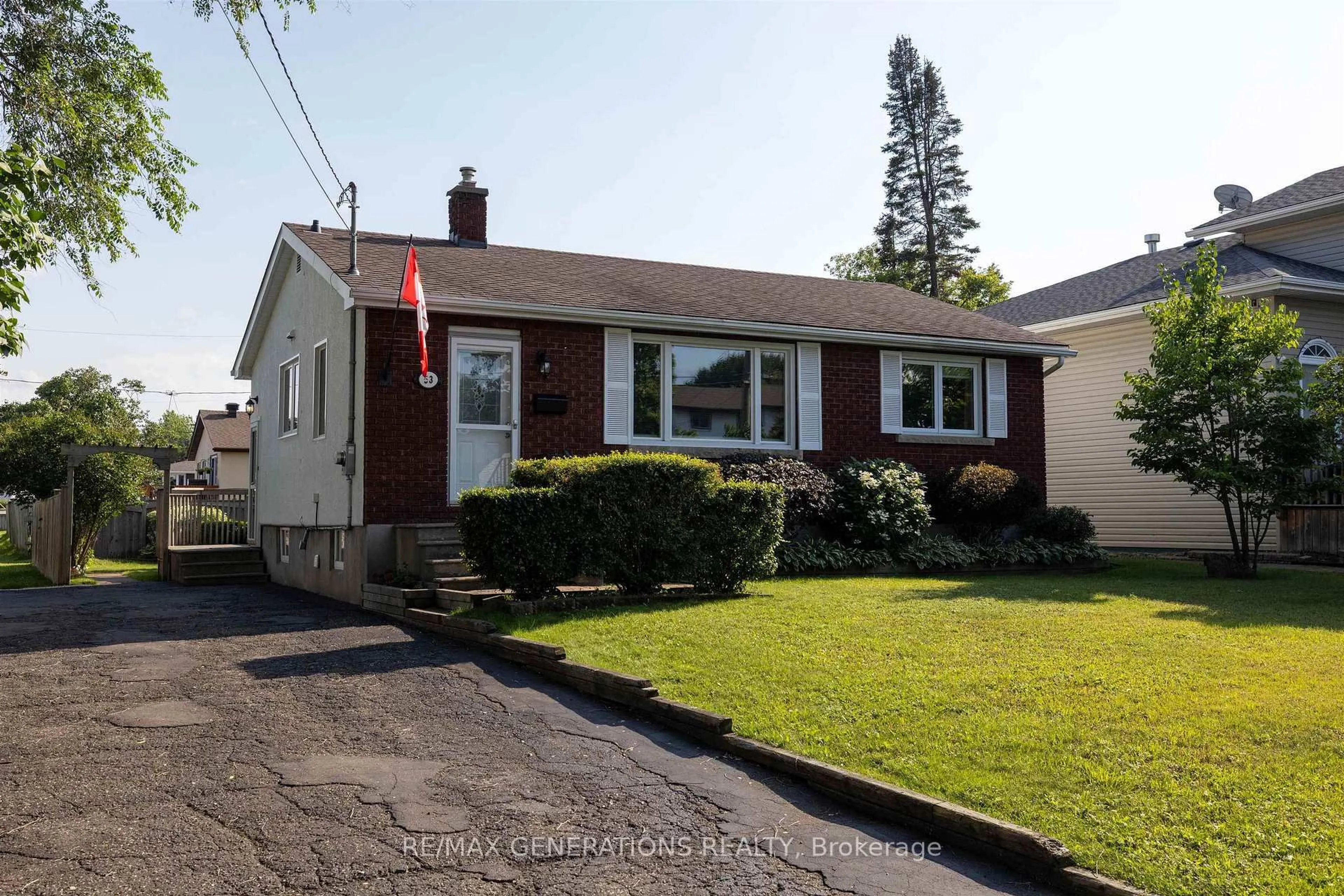 Home with vinyl exterior material, street for 53 Melvin Ave, Thunder Bay Ontario P7A 7C3