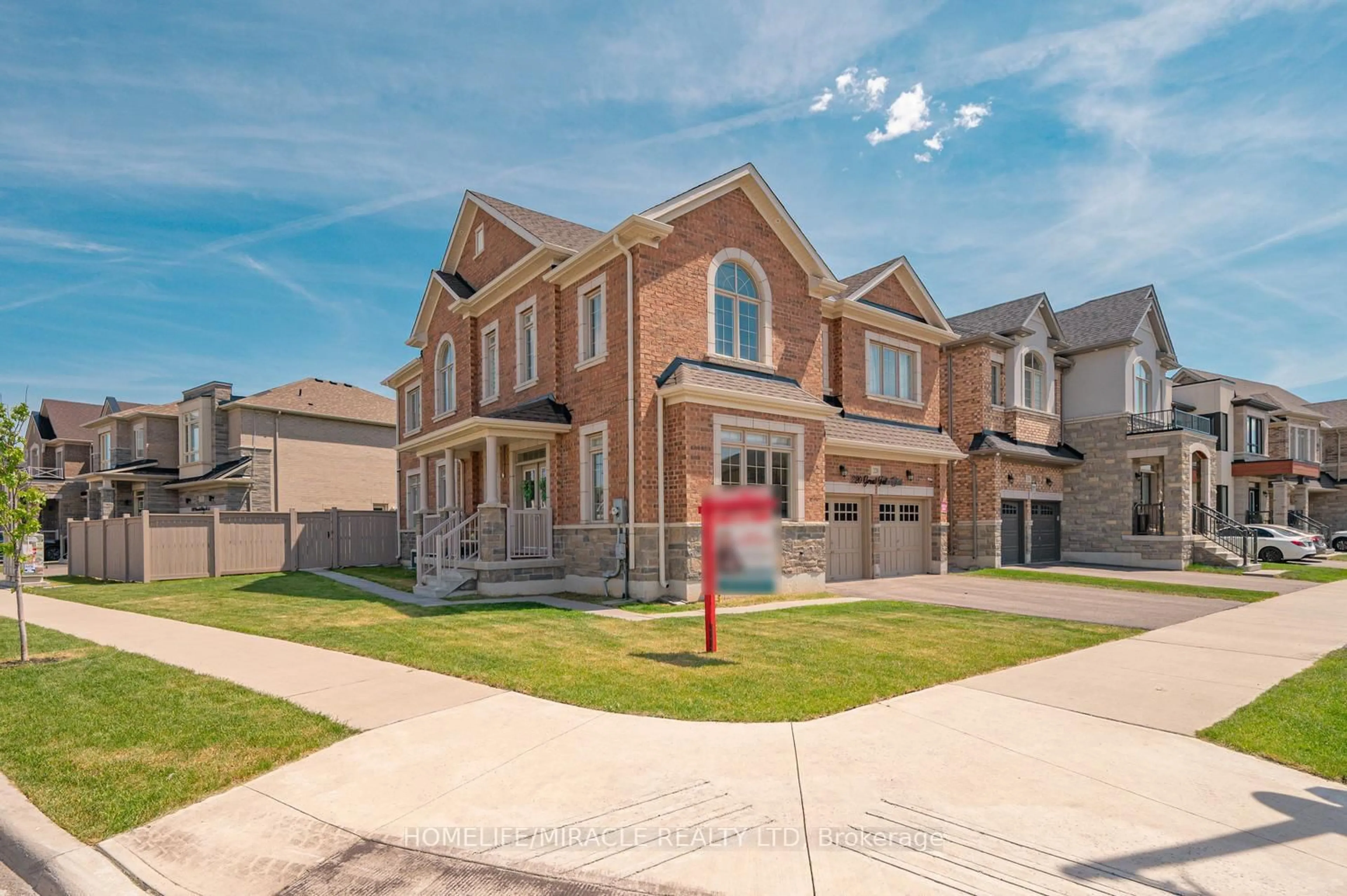 Home with brick exterior material, street for 220 Great Falls Blvd, Hamilton Ontario L8B 1Z1