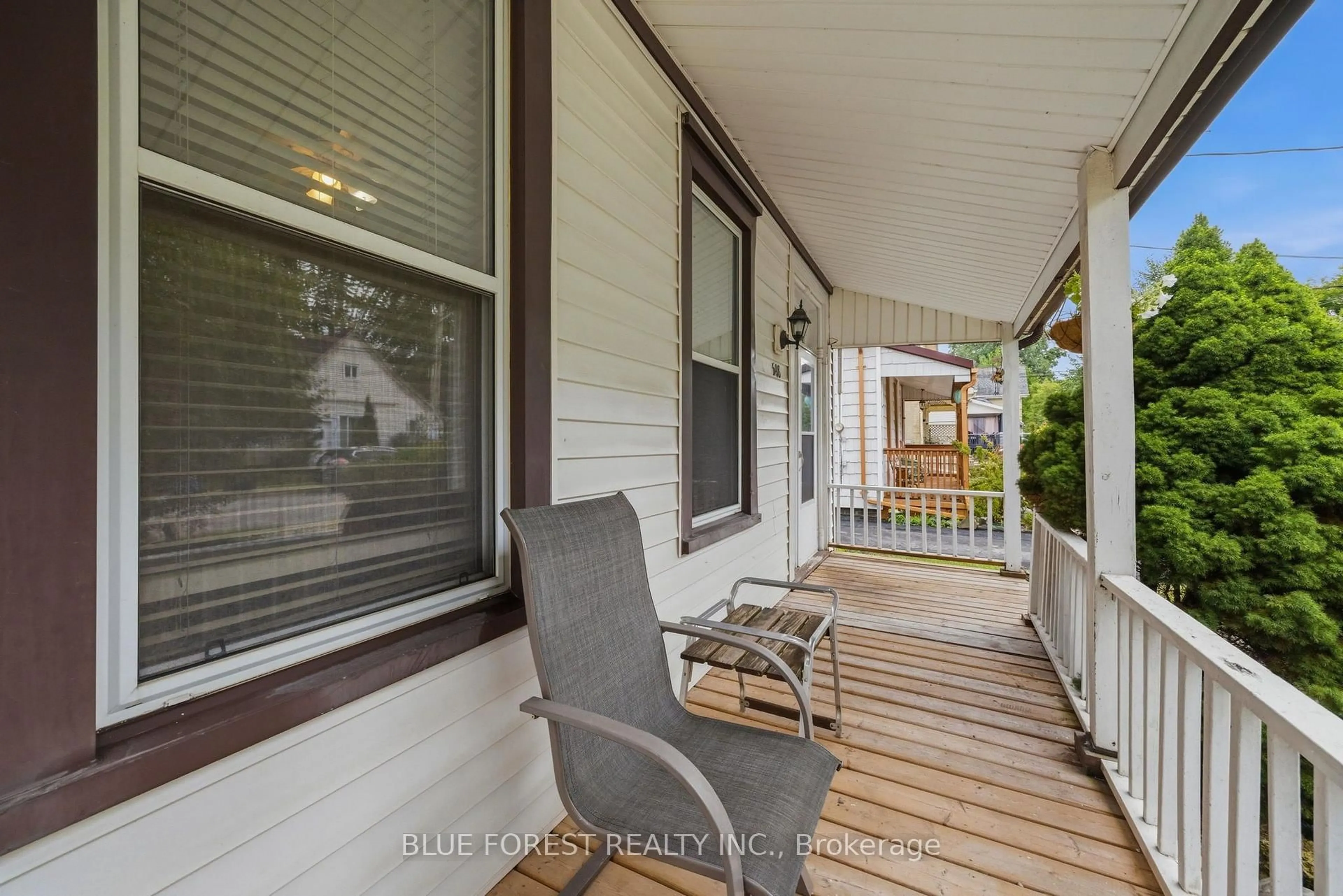Patio, street for 548 Elizabeth St, London East Ontario N5W 3S4