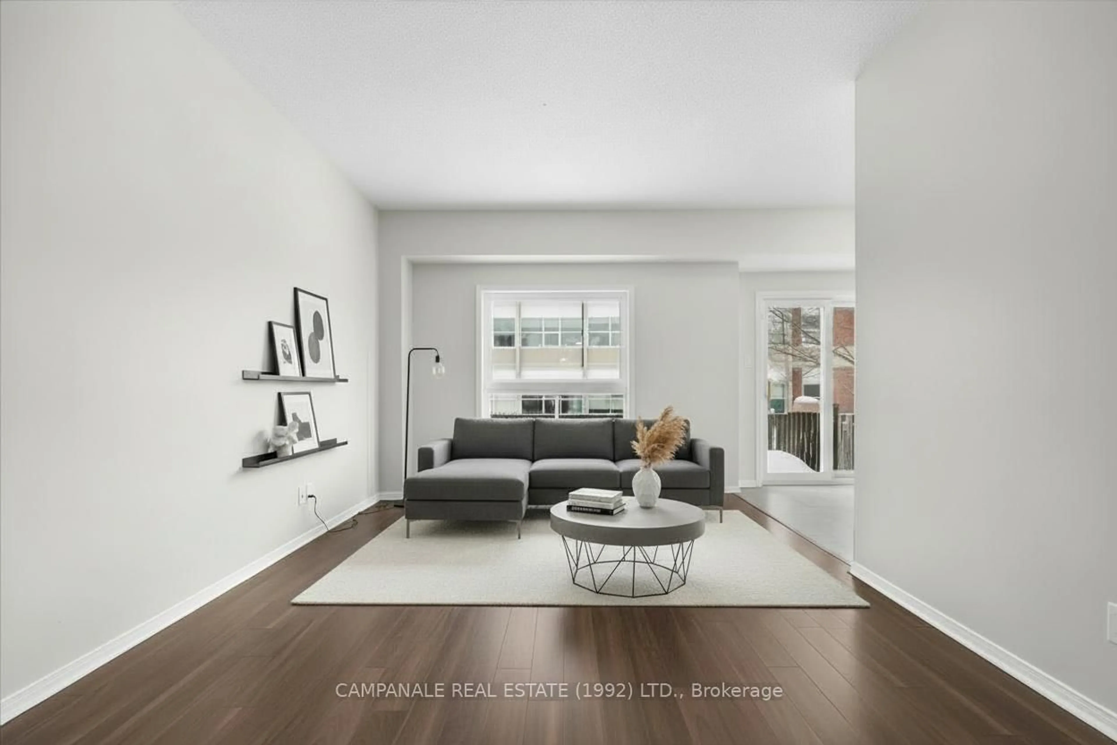 Living room with furniture, unknown for 139 Sawmill Private, Ottawa Ontario K1V 2E1