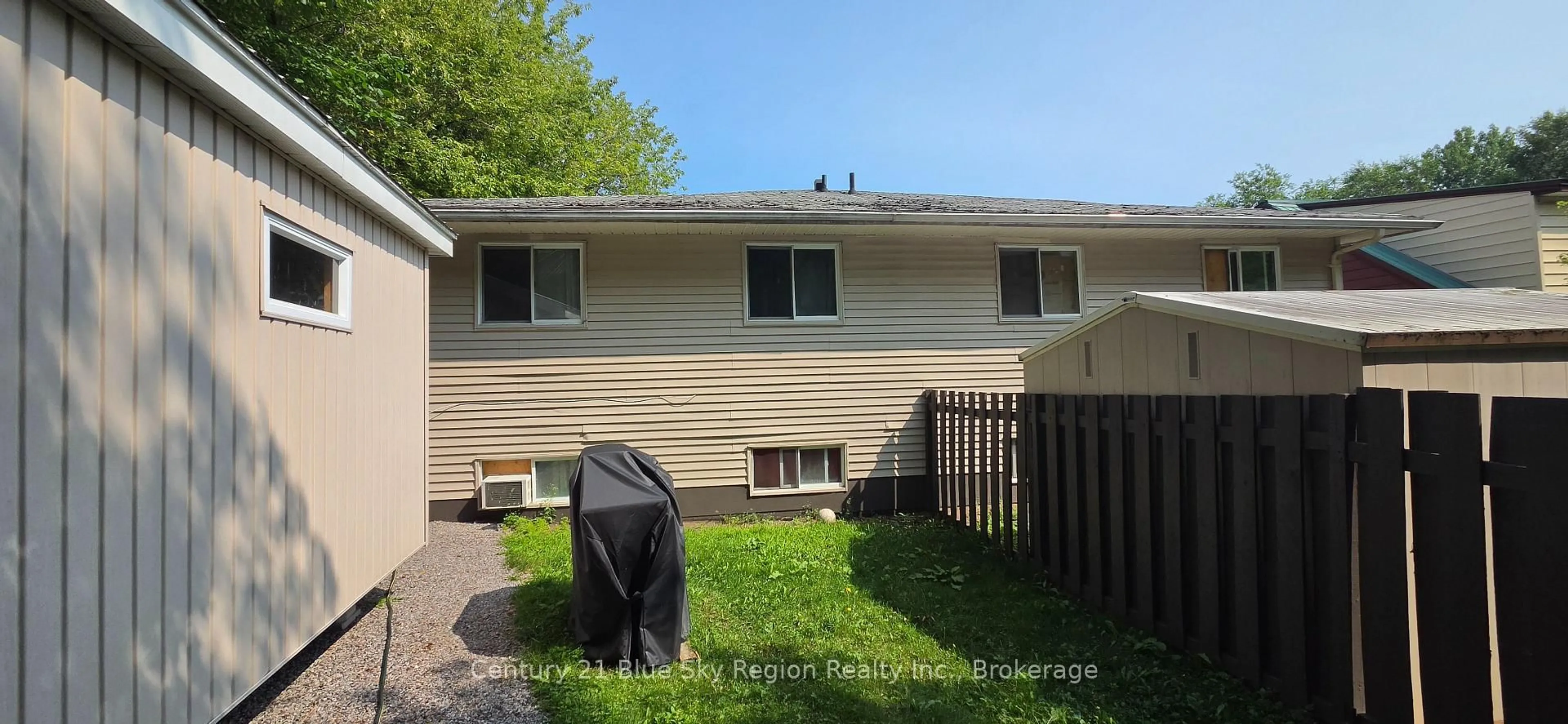 Patio, street for 429 Dudley Ave, North Bay Ontario P1B 7A6