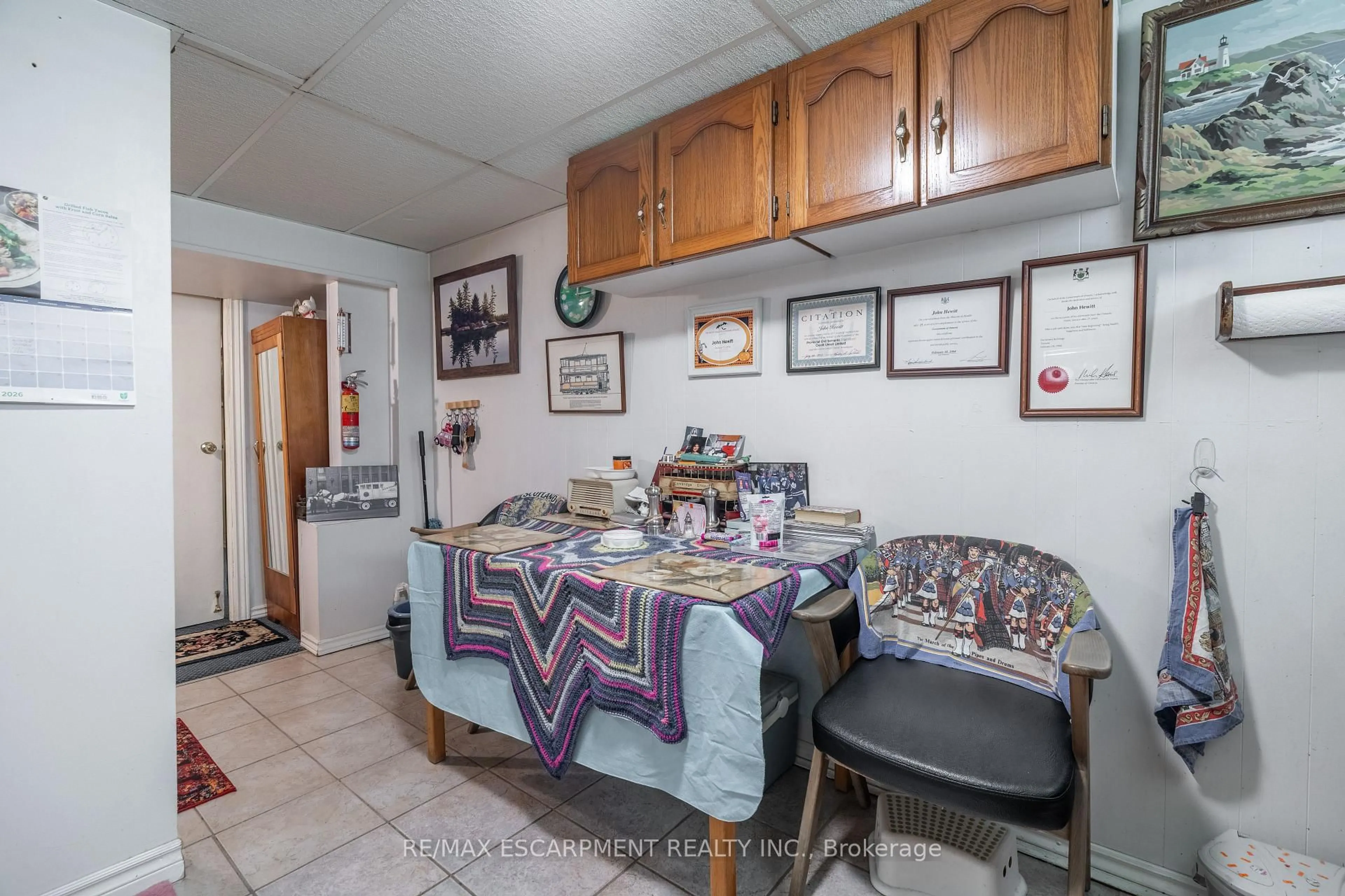 Unknown for 374 Upper Wentworth St, Hamilton Ontario L9A 4T5