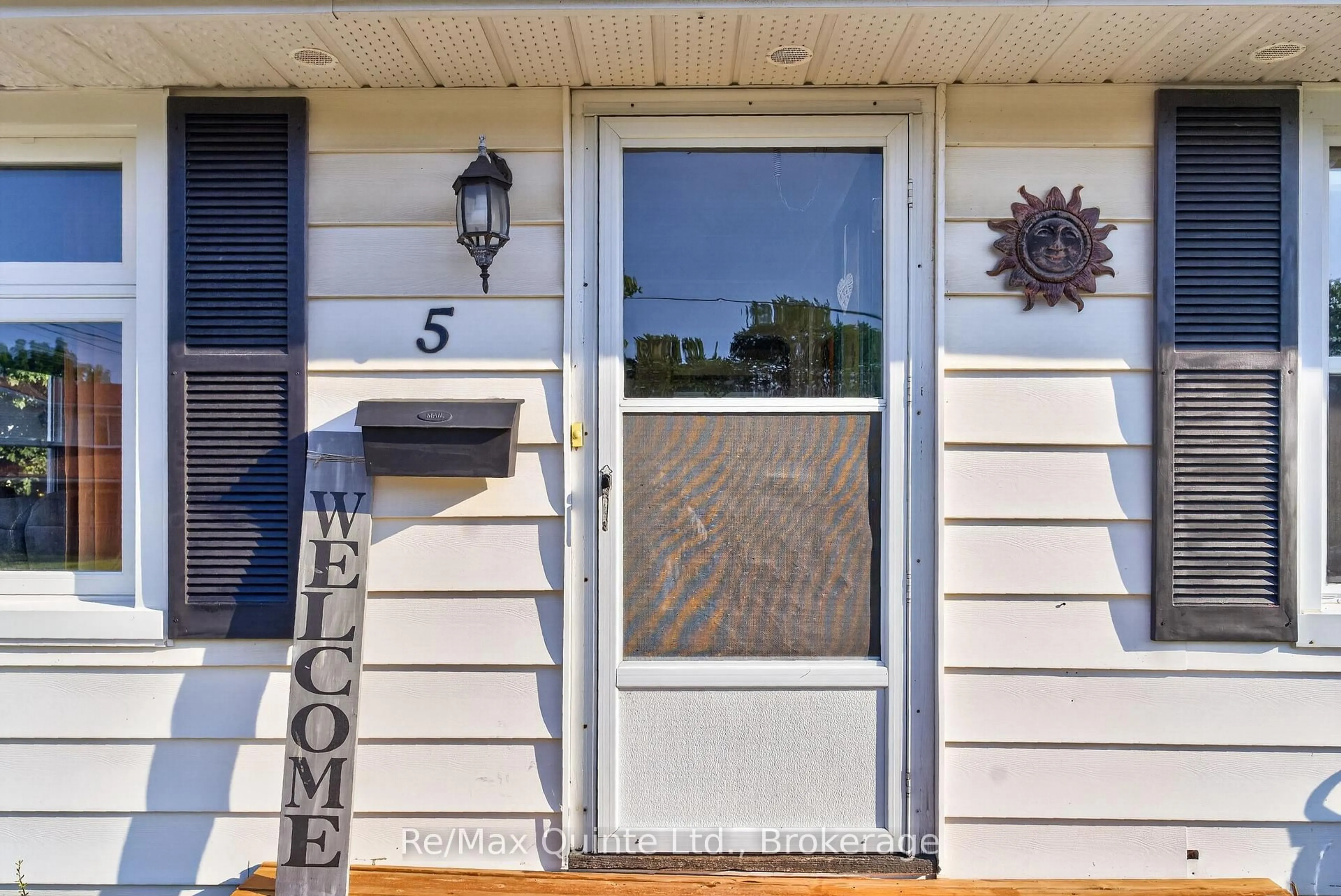 Home with vinyl exterior material, street for 5 WILKINS St, Belleville Ontario K8P 1P2