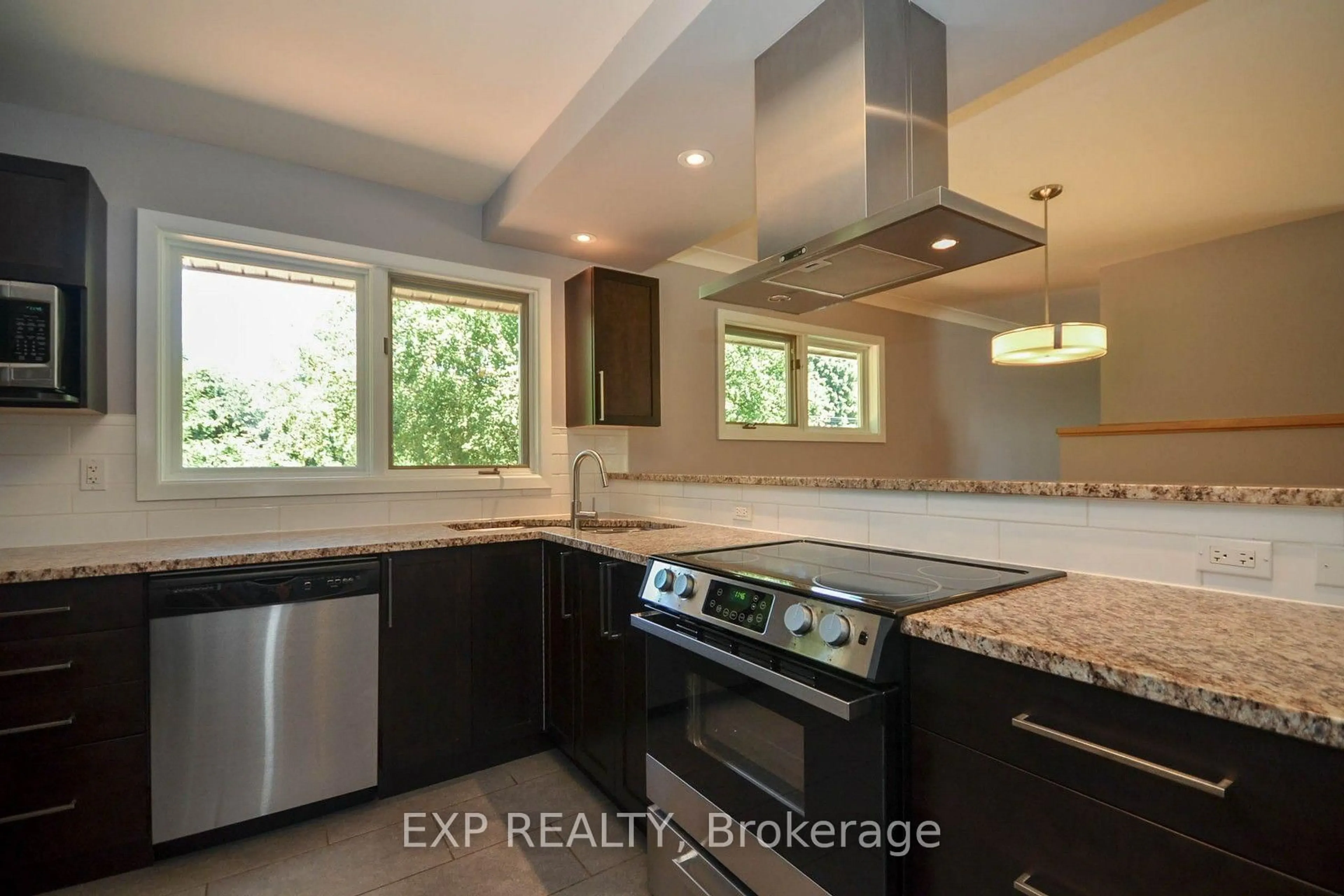 Open concept kitchen, ceramic/tile floor for 6 Solva Dr, Ottawa Ontario K2H 5R5