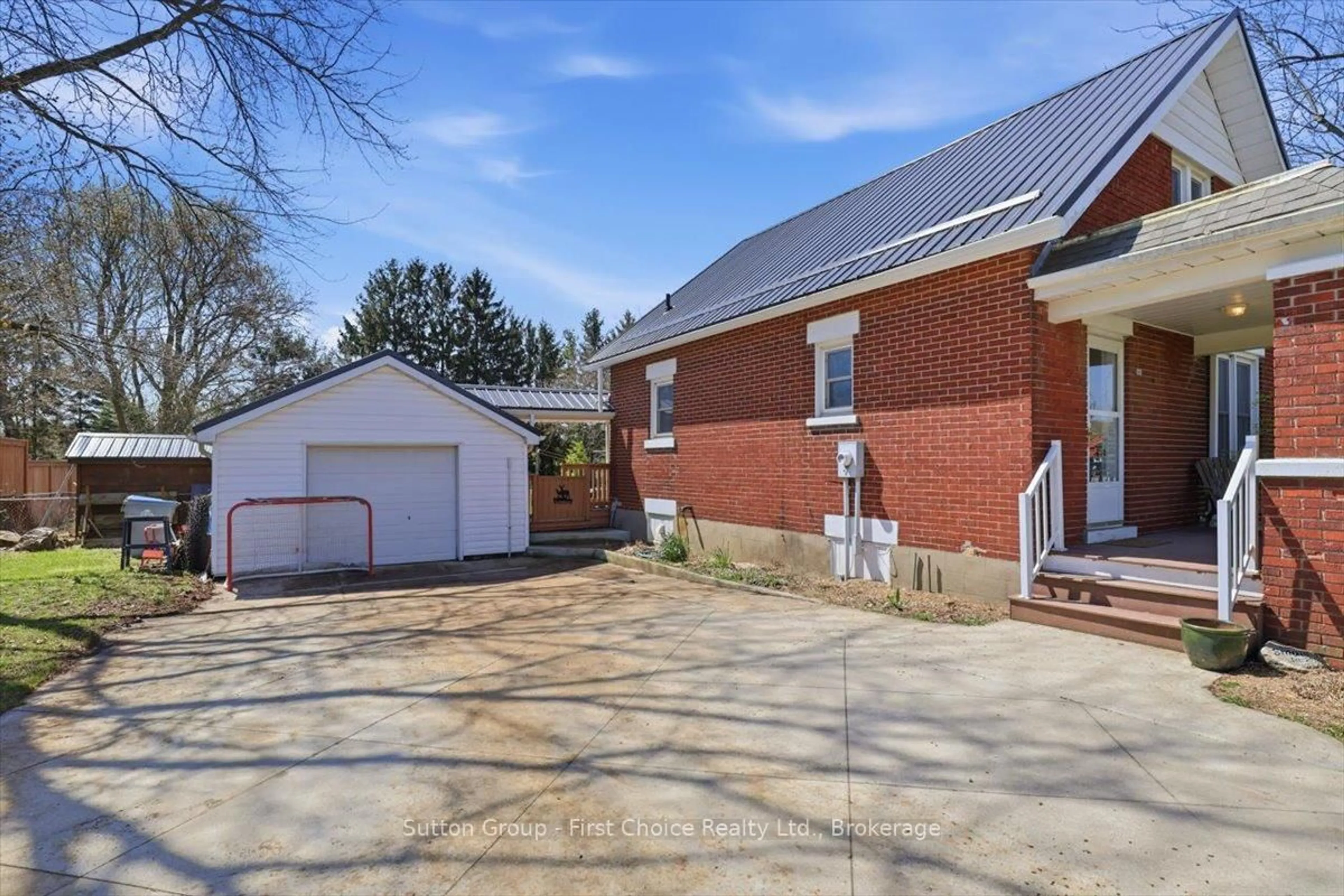 A pic from outside/outdoor area/front of a property/back of a property/a pic from drone, street for 1801 Perth Road 139 Rr 6 Rd, Perth South Ontario N4X 1C8