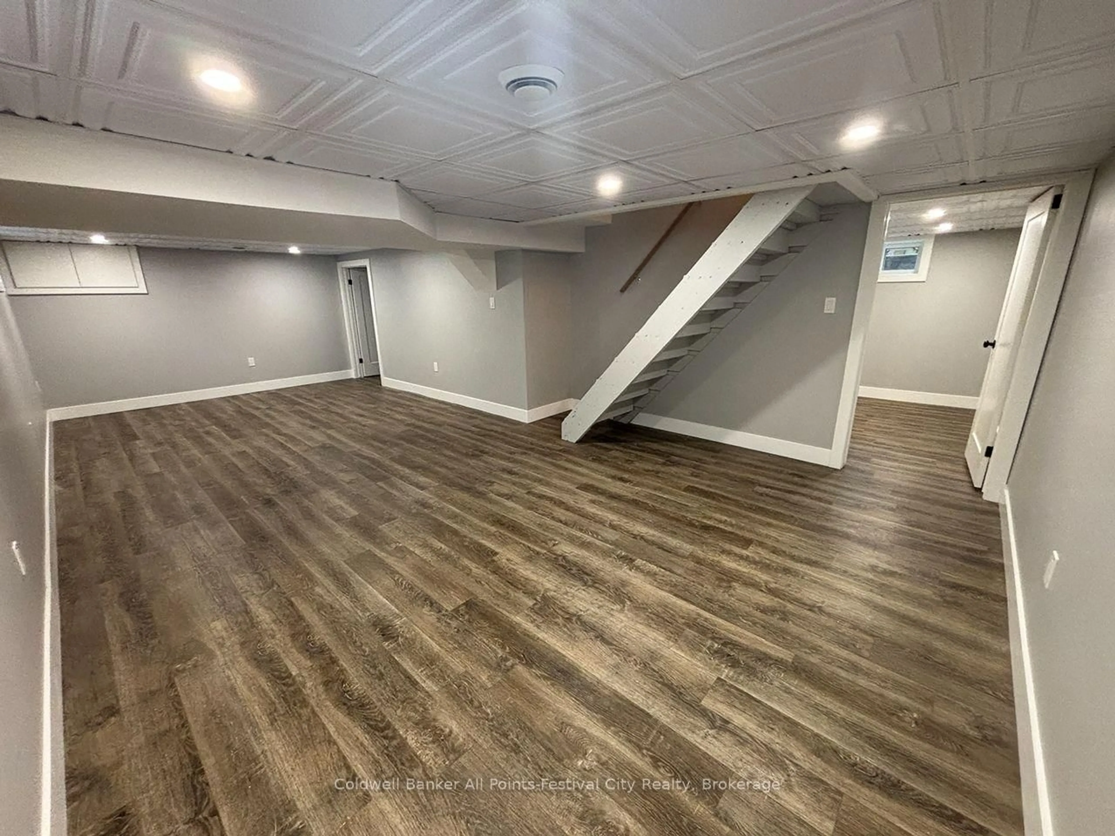 A pic of a room for 13 Waterloo St, Goderich Ontario N7A 2W1