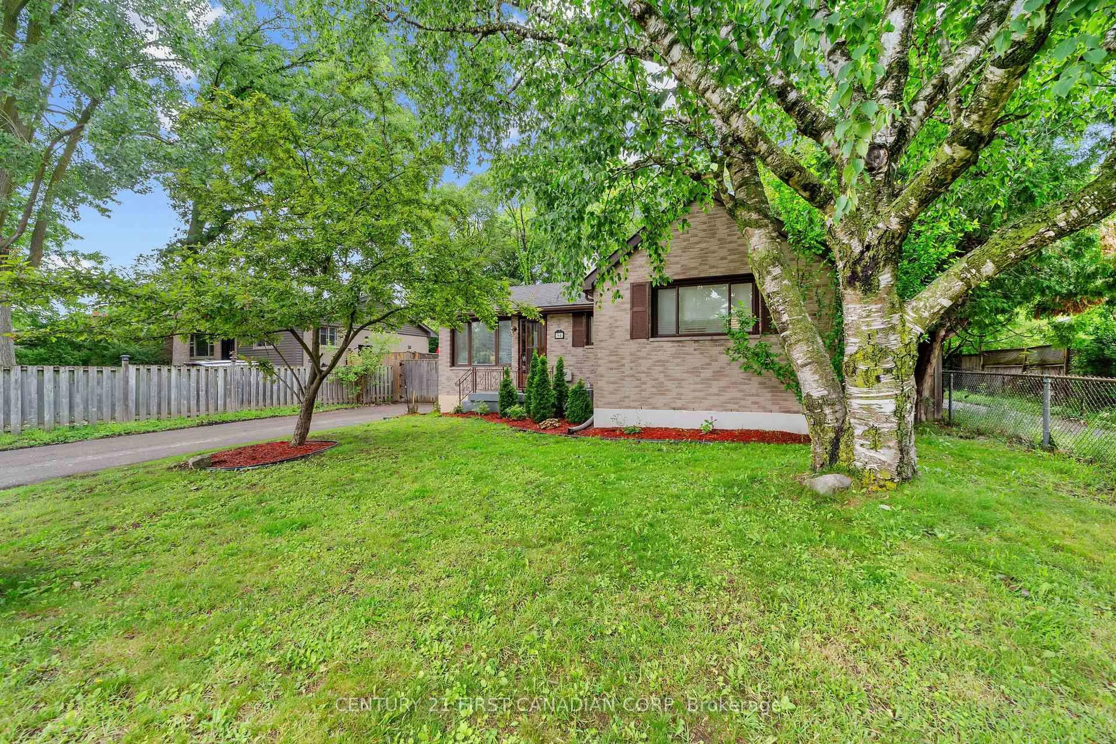 Unknown for 54 Manitoulin Dr, London East Ontario N5W 1M4