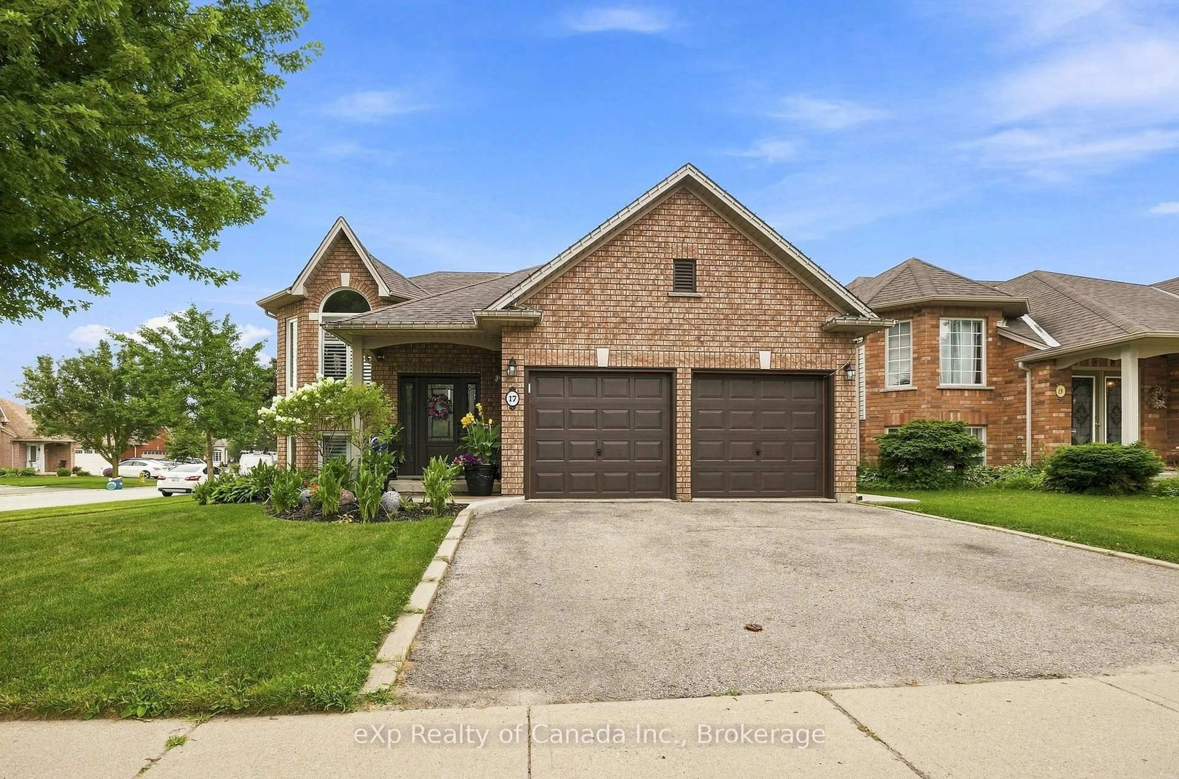 Home with brick exterior material, street for 17 Varley Cres, Brantford Ontario N3R 7Z3